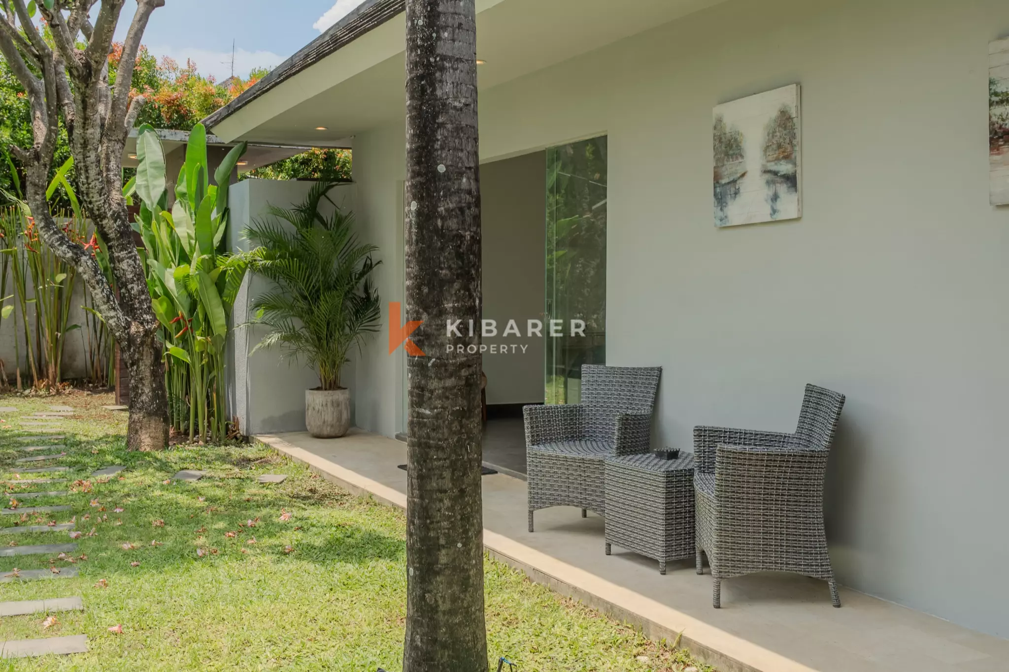 Cozy Three-Bedroom Tropical Open Living Villa with Garden and Pool in Seminyak