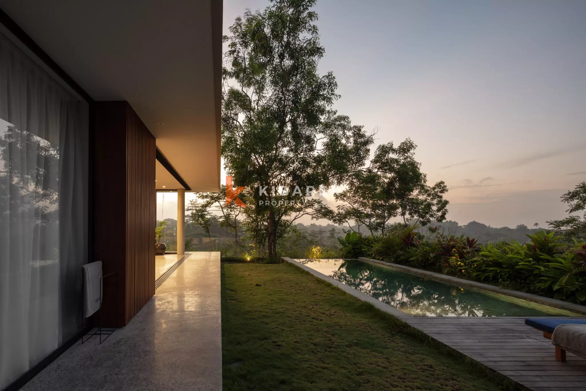 Breathtaking Cliff View Two Bedroom Summer Villa in Ungasan