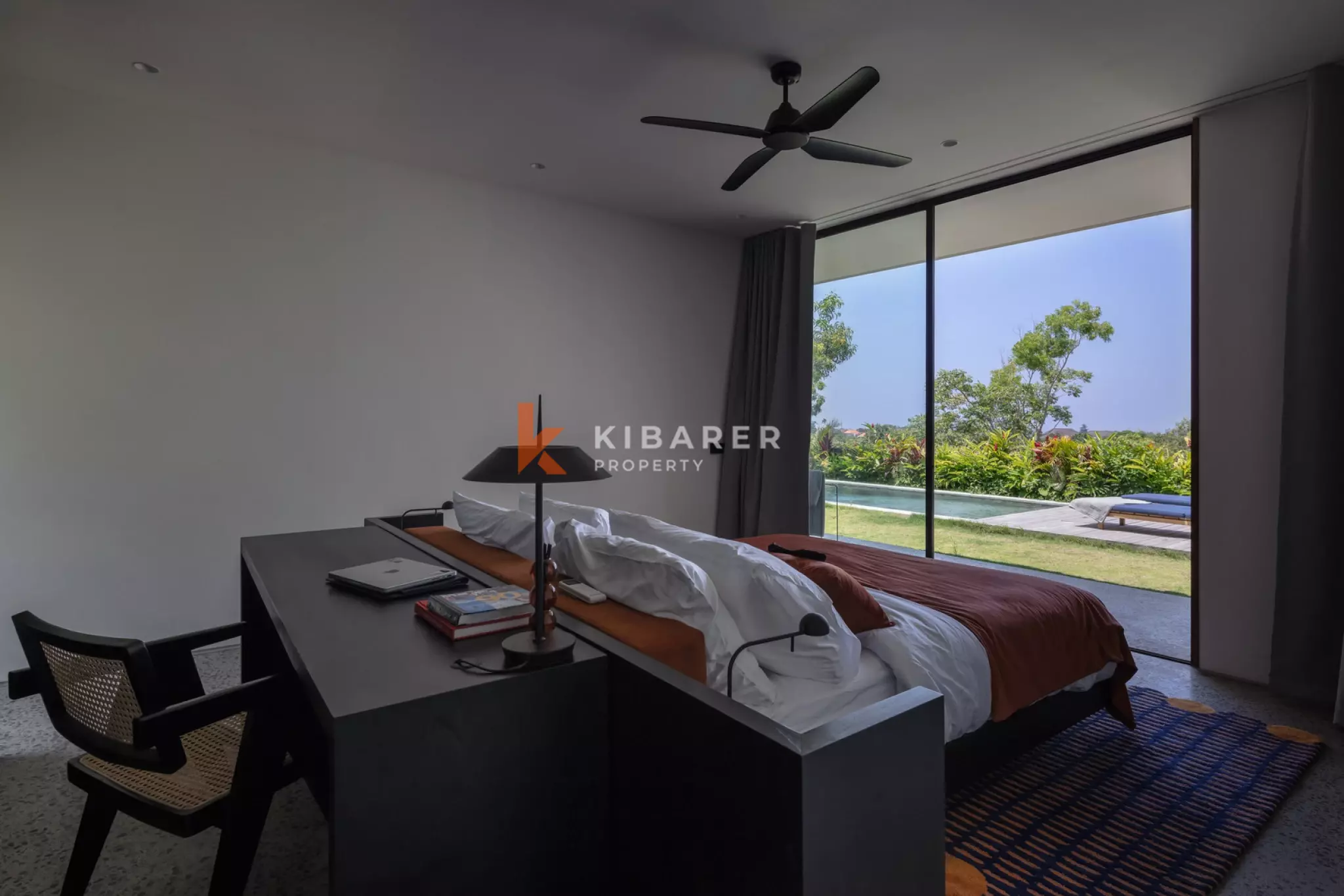 Breathtaking Cliff View Two Bedroom Summer Villa in Ungasan