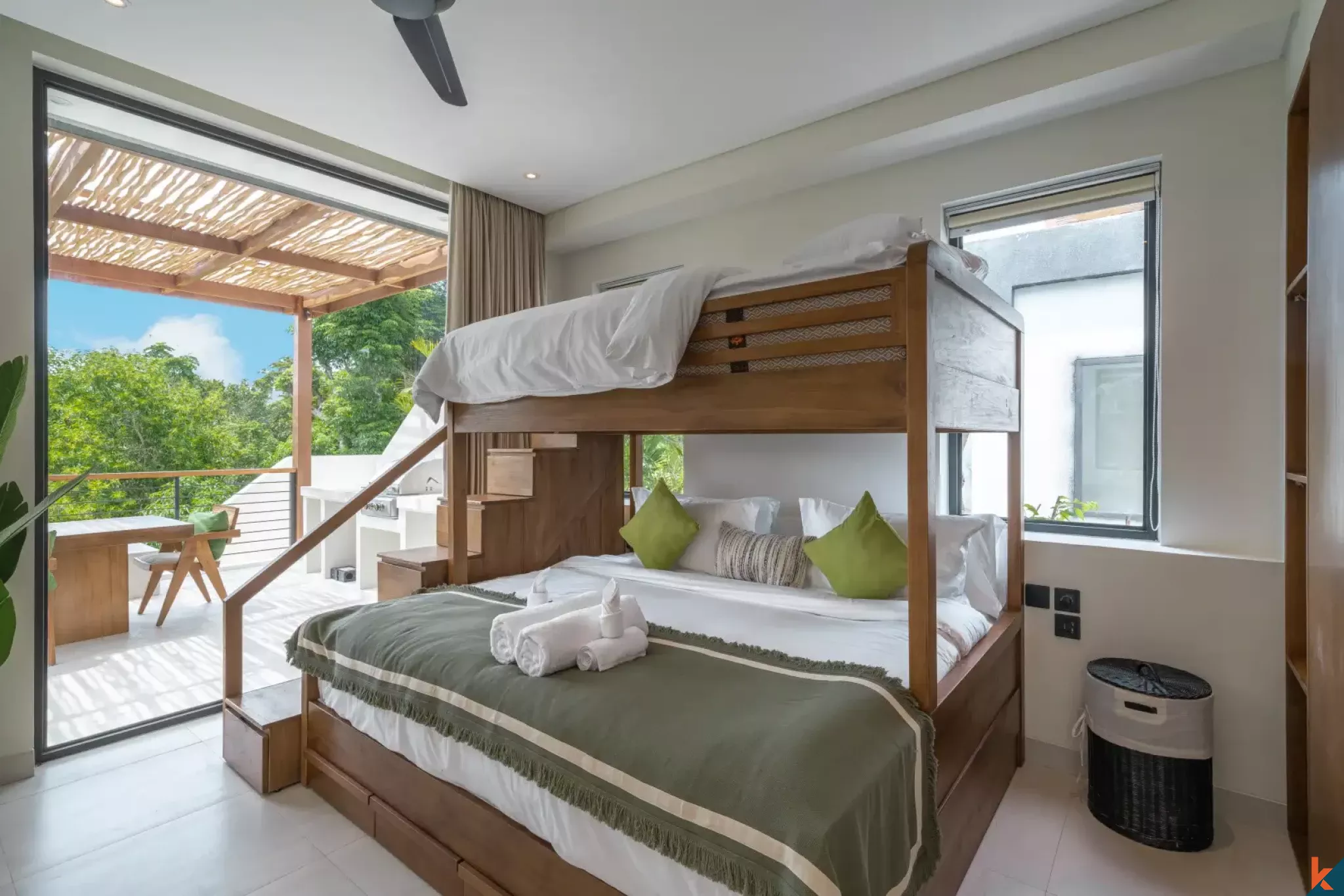Luxury Three Bedroom Leasehold Villas with Ocean Views in Pecatu