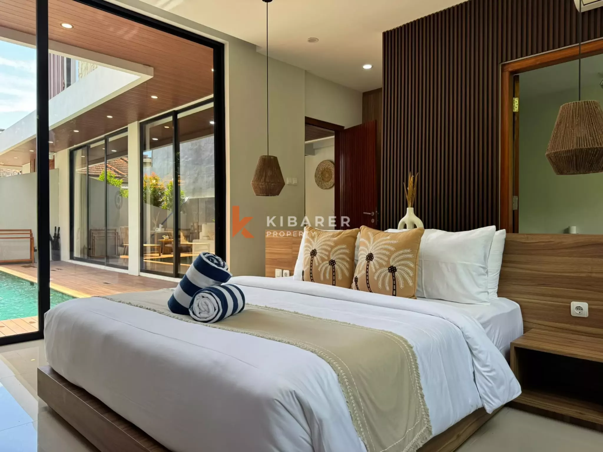 Modern Smart Three-Bedrooms Enclosed Living Villa in Tumbak Bayuh