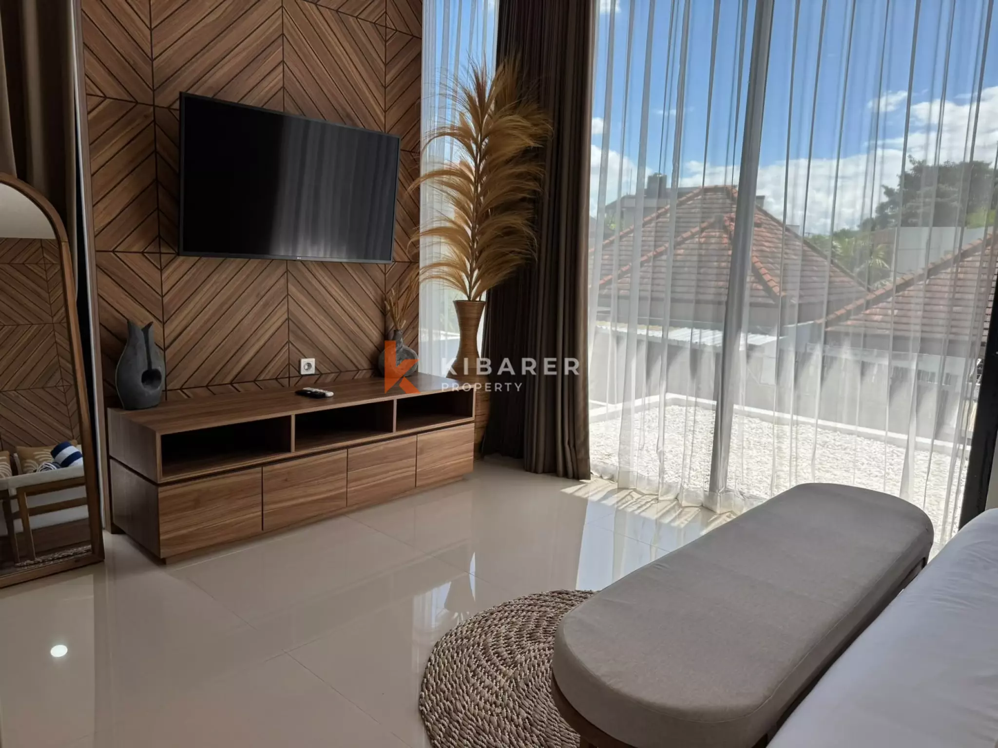 Modern Smart Three-Bedrooms Enclosed Living Villa in Tumbak Bayuh