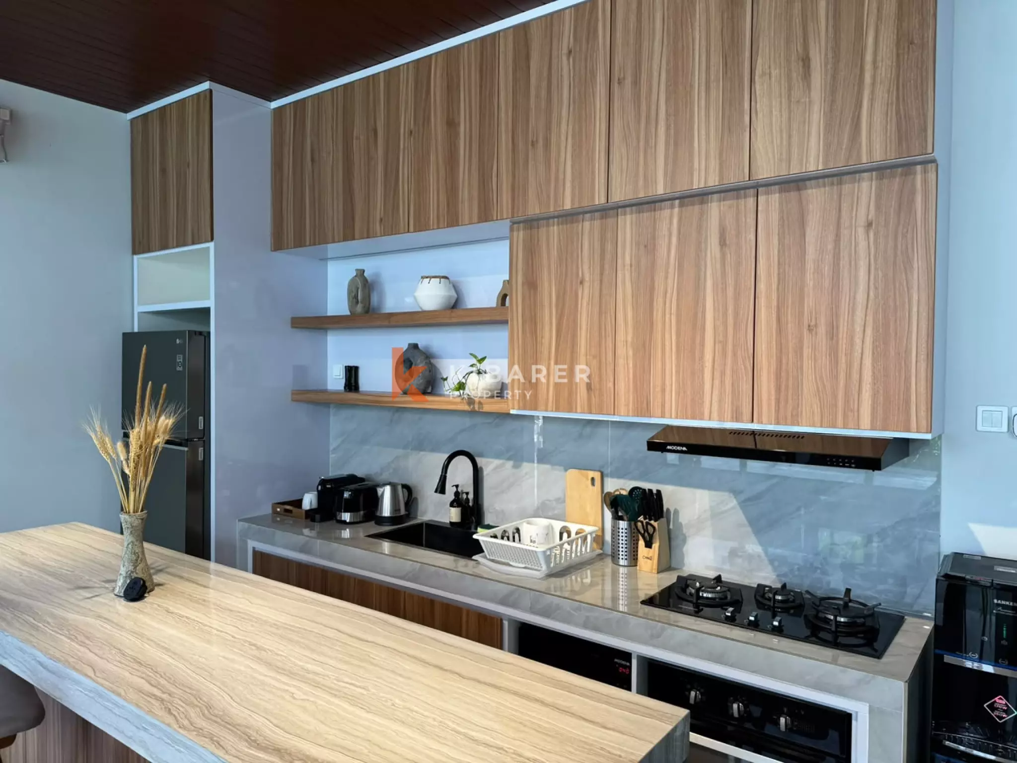 Modern Smart Three-Bedrooms Enclosed Living Villa in Tumbak Bayuh
