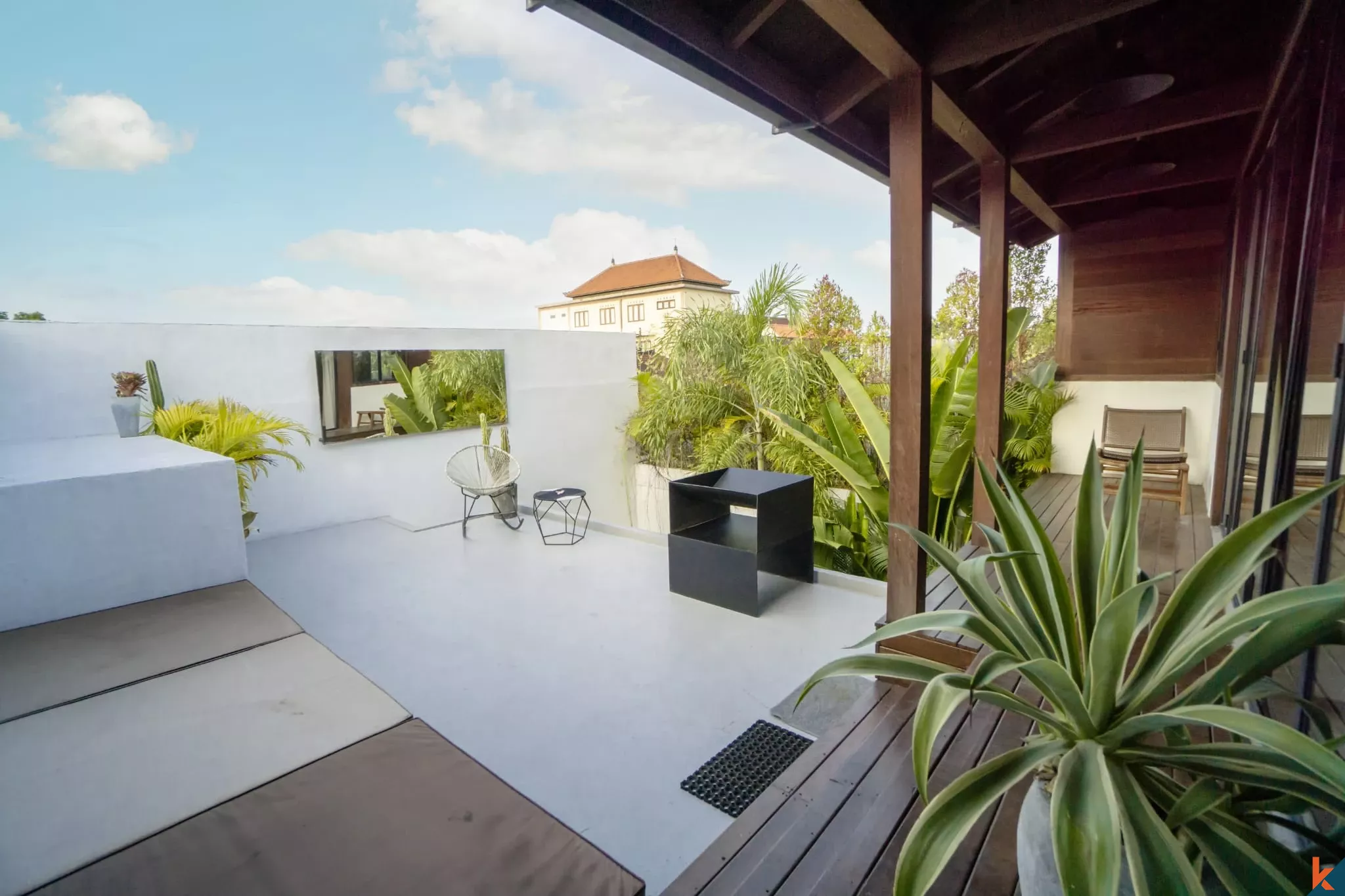 Vila Modern 2 Kamar Tidur dengan Kolam Renang Pribadi di Tibubeneng