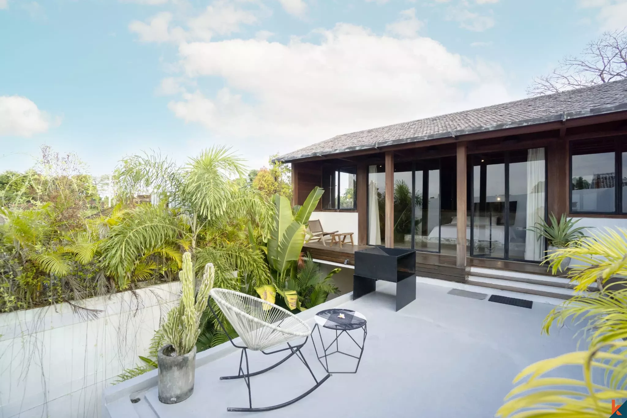 Vila Modern 2 Kamar Tidur dengan Kolam Renang Pribadi di Tibubeneng
