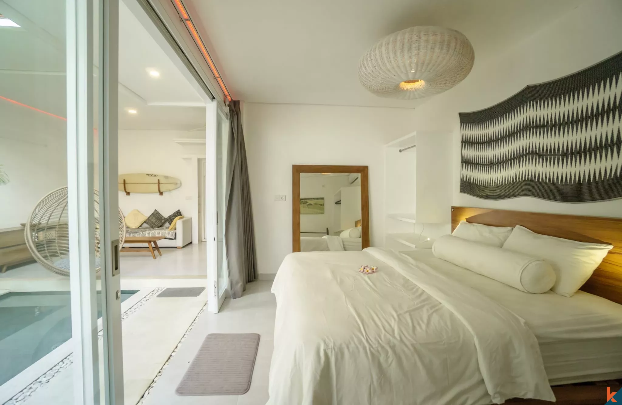 Vila Modern 2 Kamar Tidur dengan Kolam Renang Pribadi di Tibubeneng