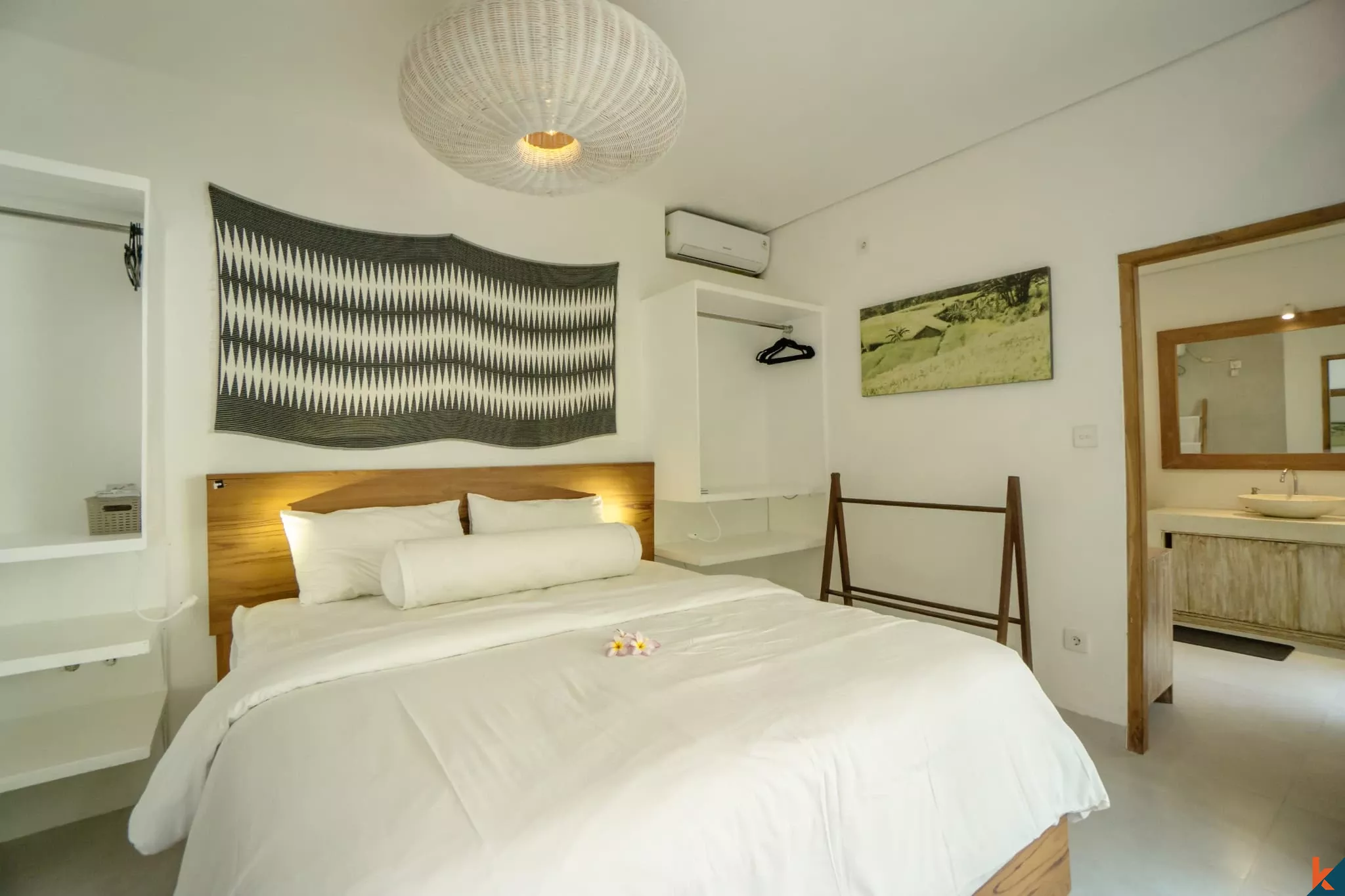 Vila Modern 2 Kamar Tidur dengan Kolam Renang Pribadi di Tibubeneng