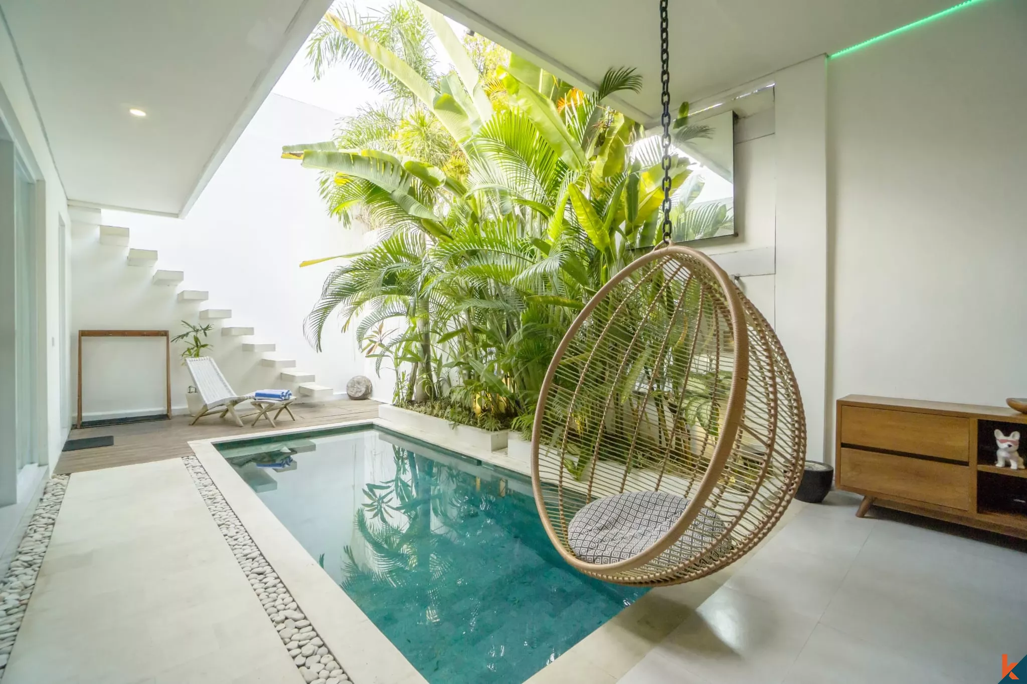 Vila Modern 2 Kamar Tidur dengan Kolam Renang Pribadi di Tibubeneng