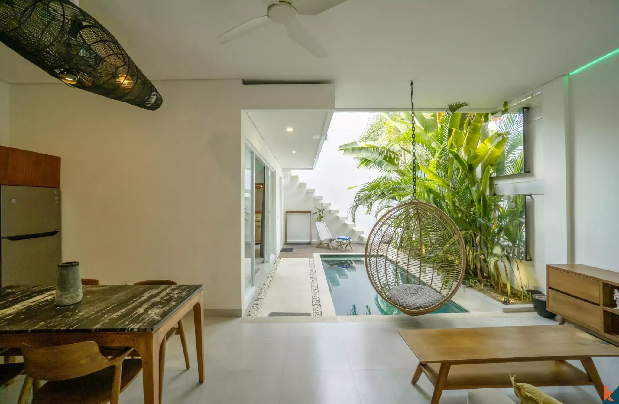 Vila Modern 2 Kamar Tidur dengan Kolam Renang Pribadi di Tibubeneng