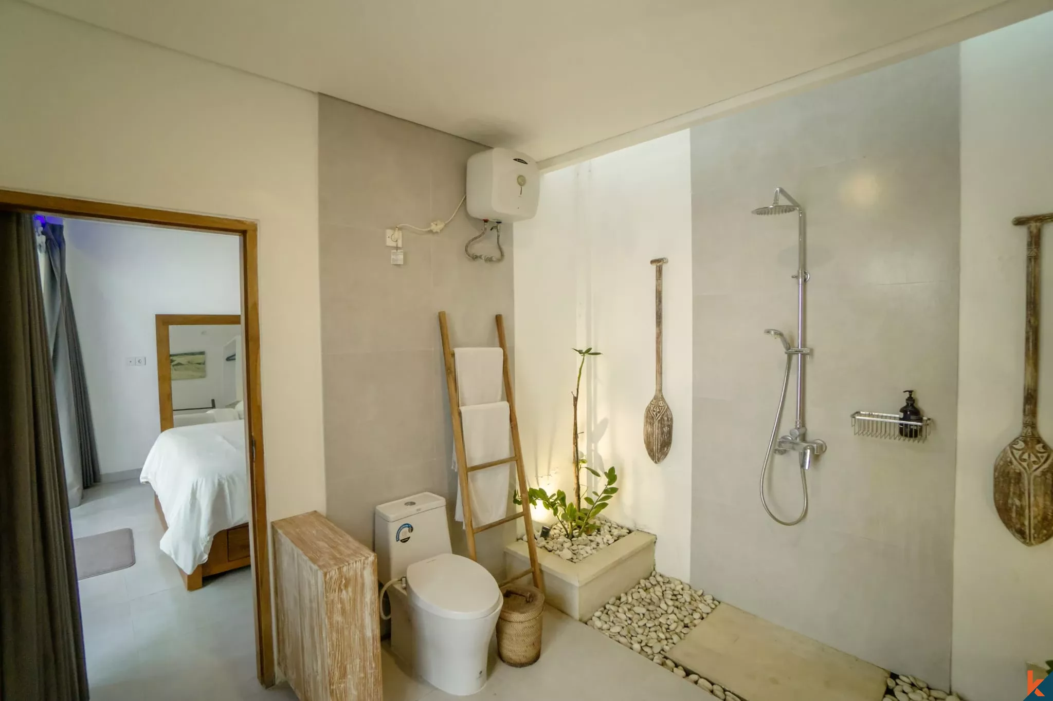 Vila Modern 2 Kamar Tidur dengan Kolam Renang Pribadi di Tibubeneng
