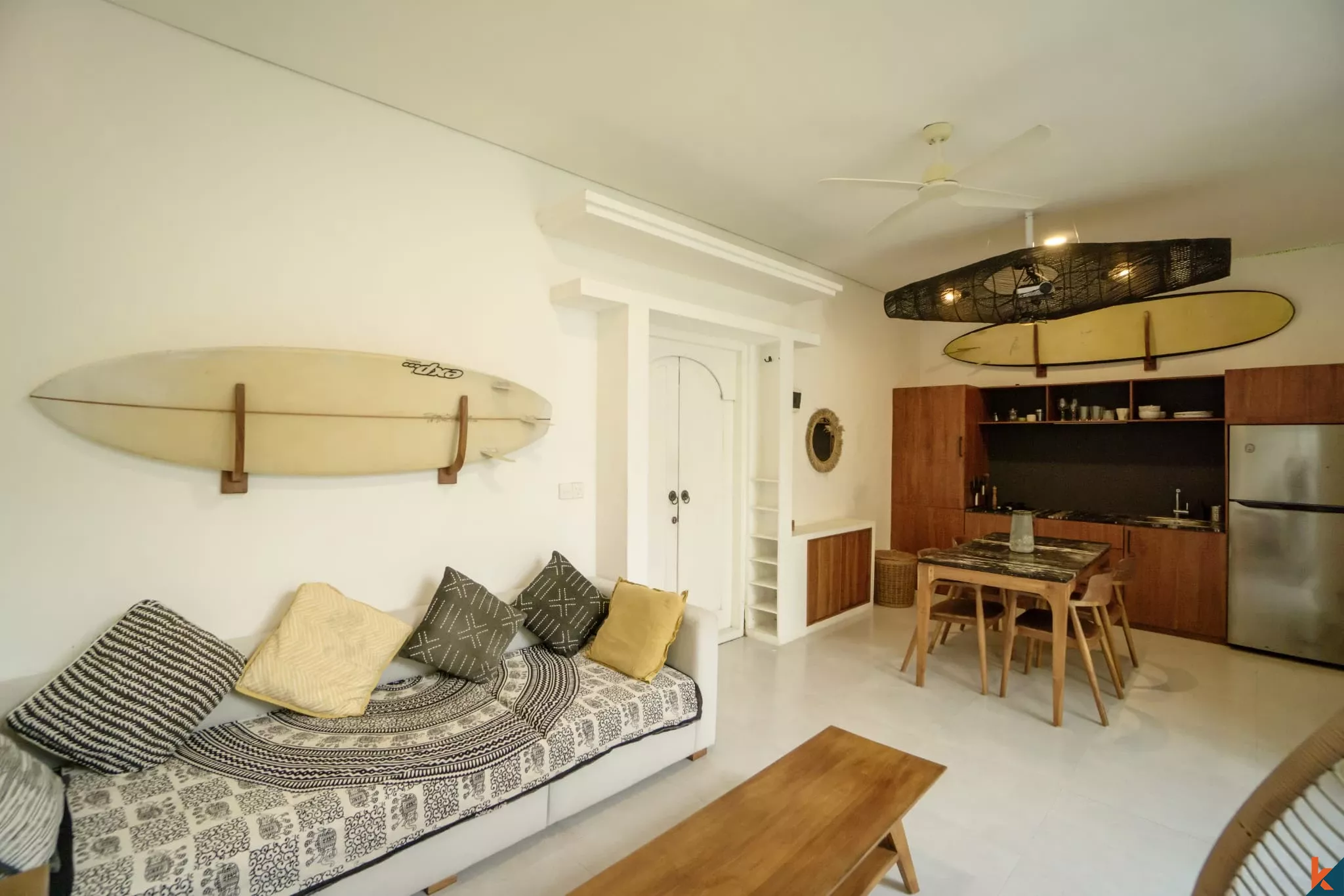 Vila Modern 2 Kamar Tidur dengan Kolam Renang Pribadi di Tibubeneng