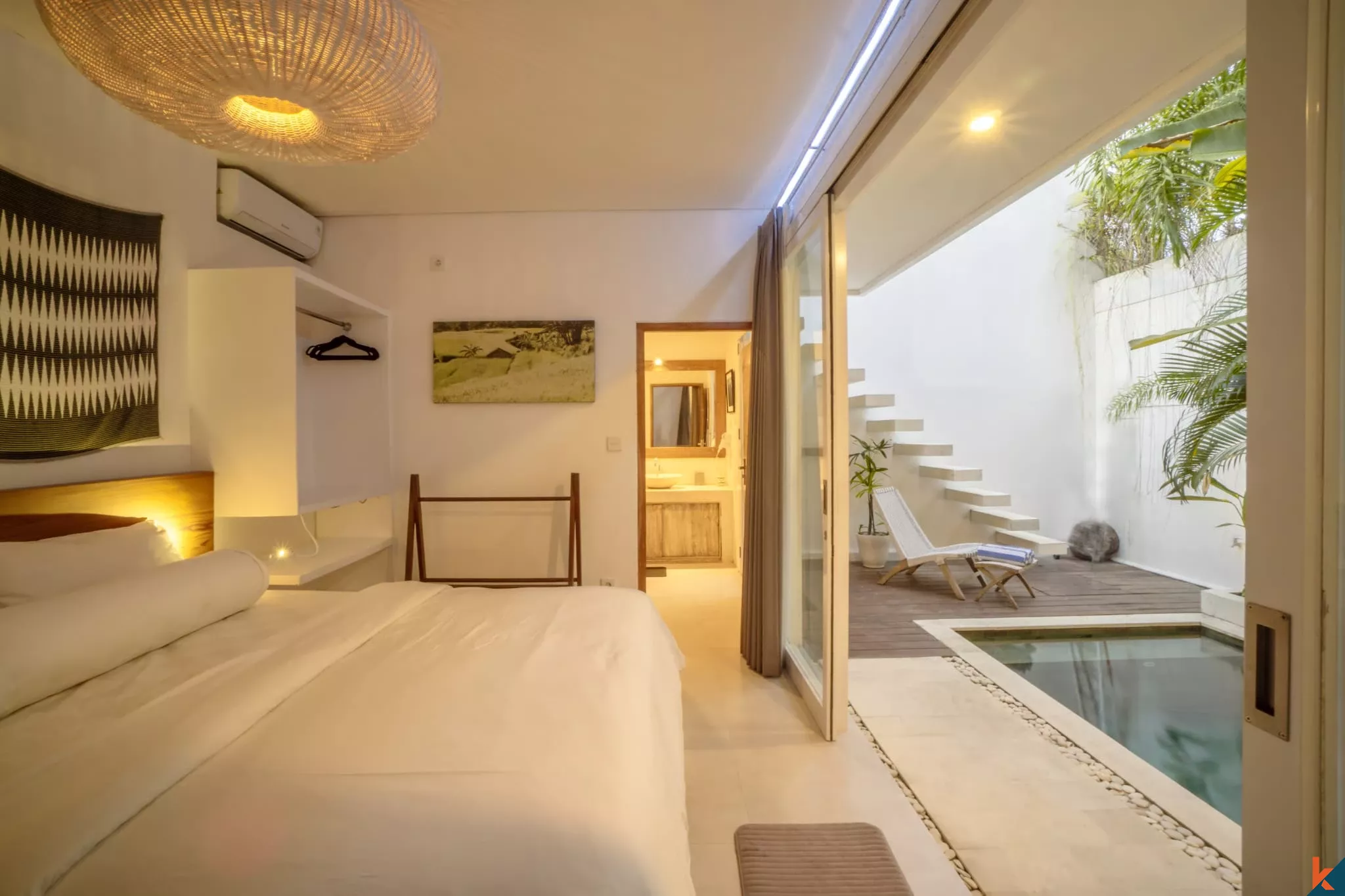 Vila Modern 2 Kamar Tidur dengan Kolam Renang Pribadi di Tibubeneng