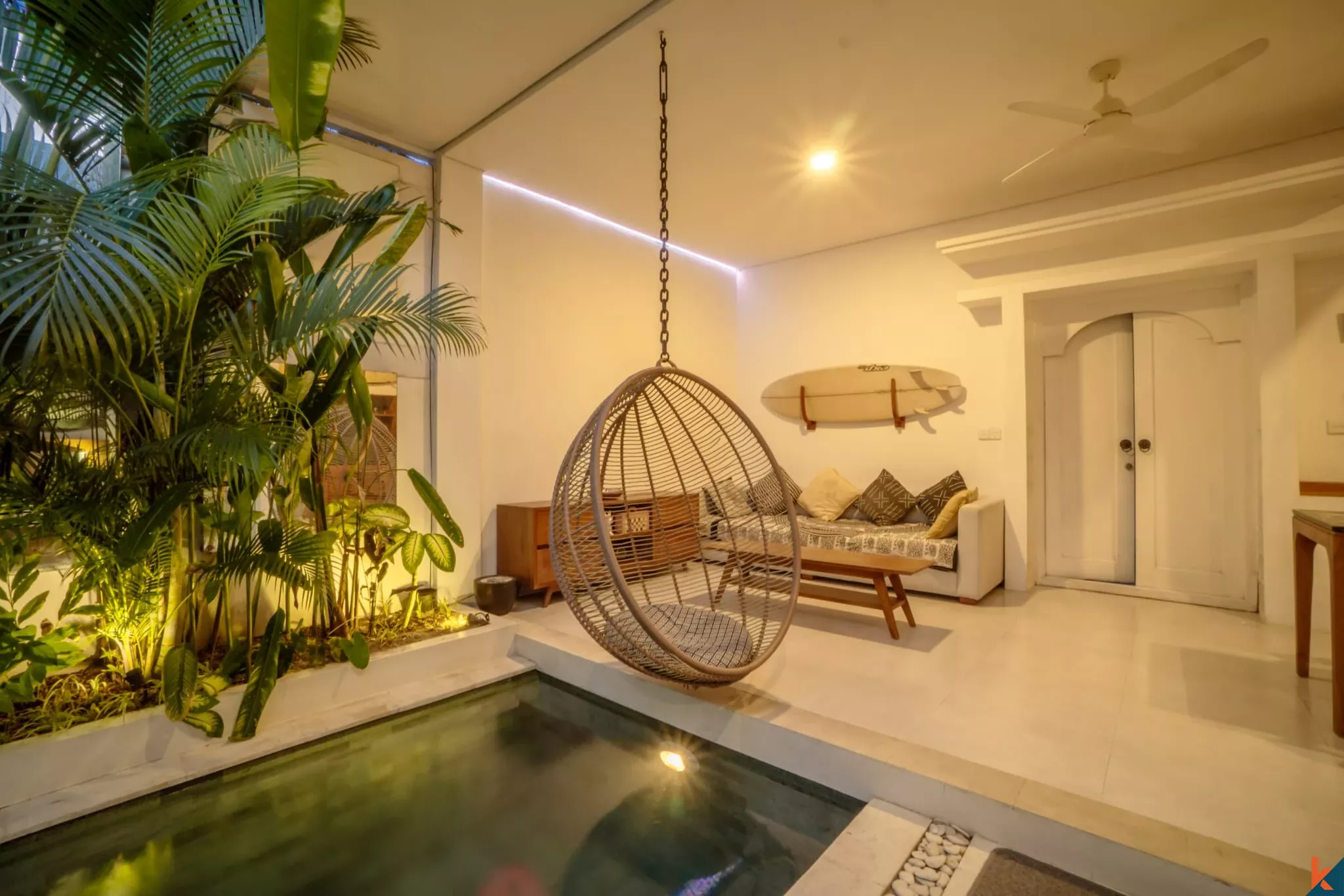 Vila Modern 2 Kamar Tidur dengan Kolam Renang Pribadi di Tibubeneng