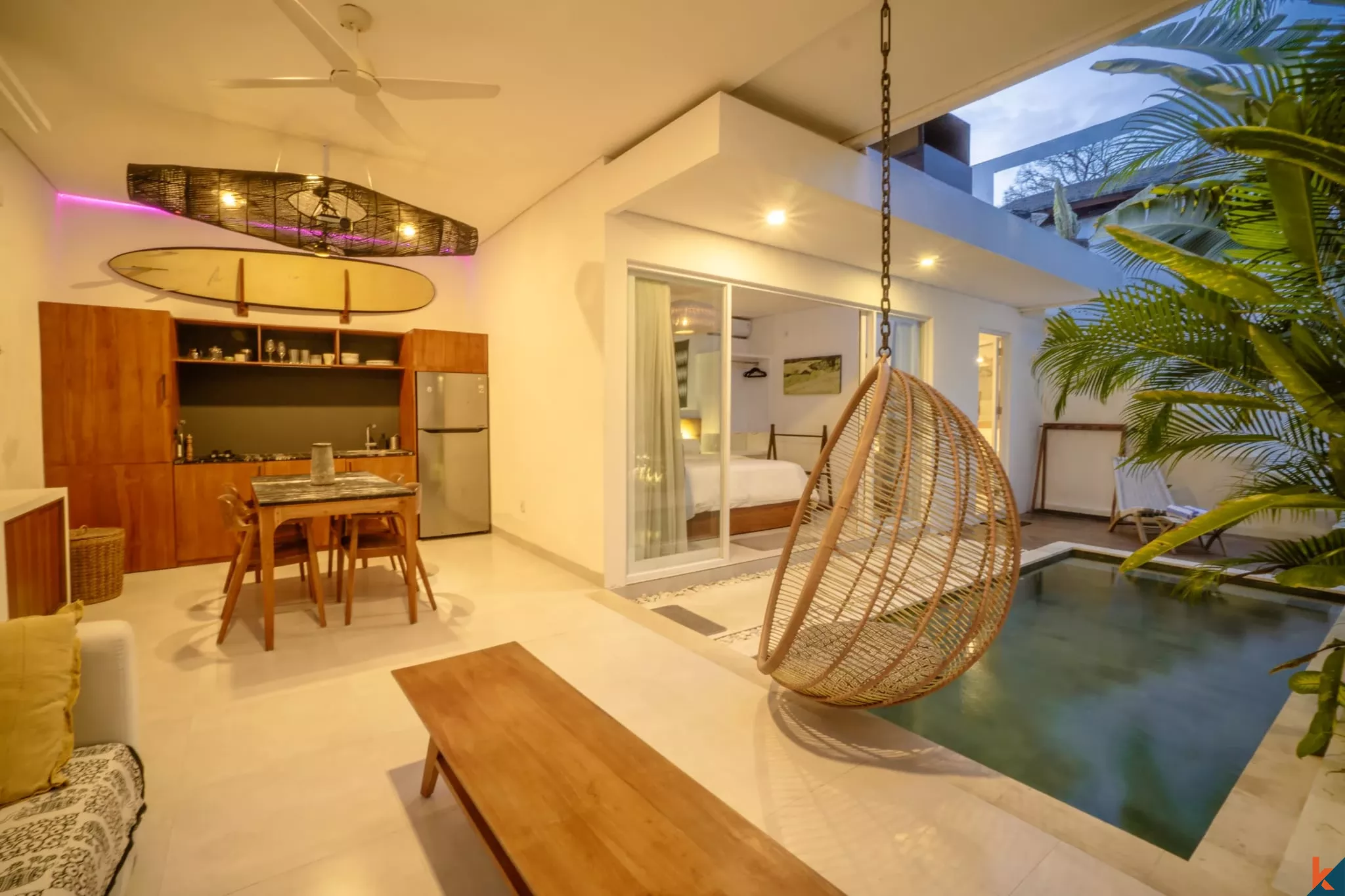 Vila Modern 2 Kamar Tidur dengan Kolam Renang Pribadi di Tibubeneng