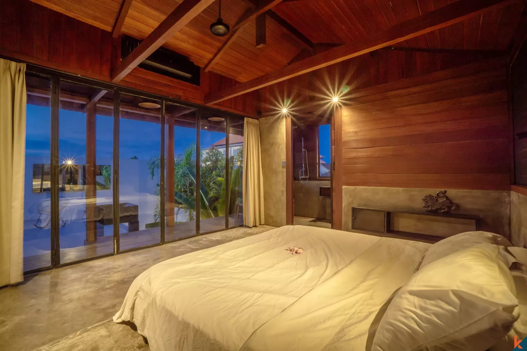 Vila Modern 2 Kamar Tidur dengan Kolam Renang Pribadi di Tibubeneng