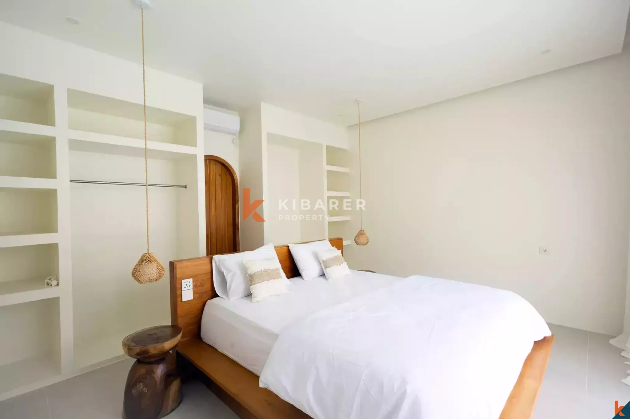 Vila Modern Bali dengan Tiga Kamar Tidur Elegan di Padonan