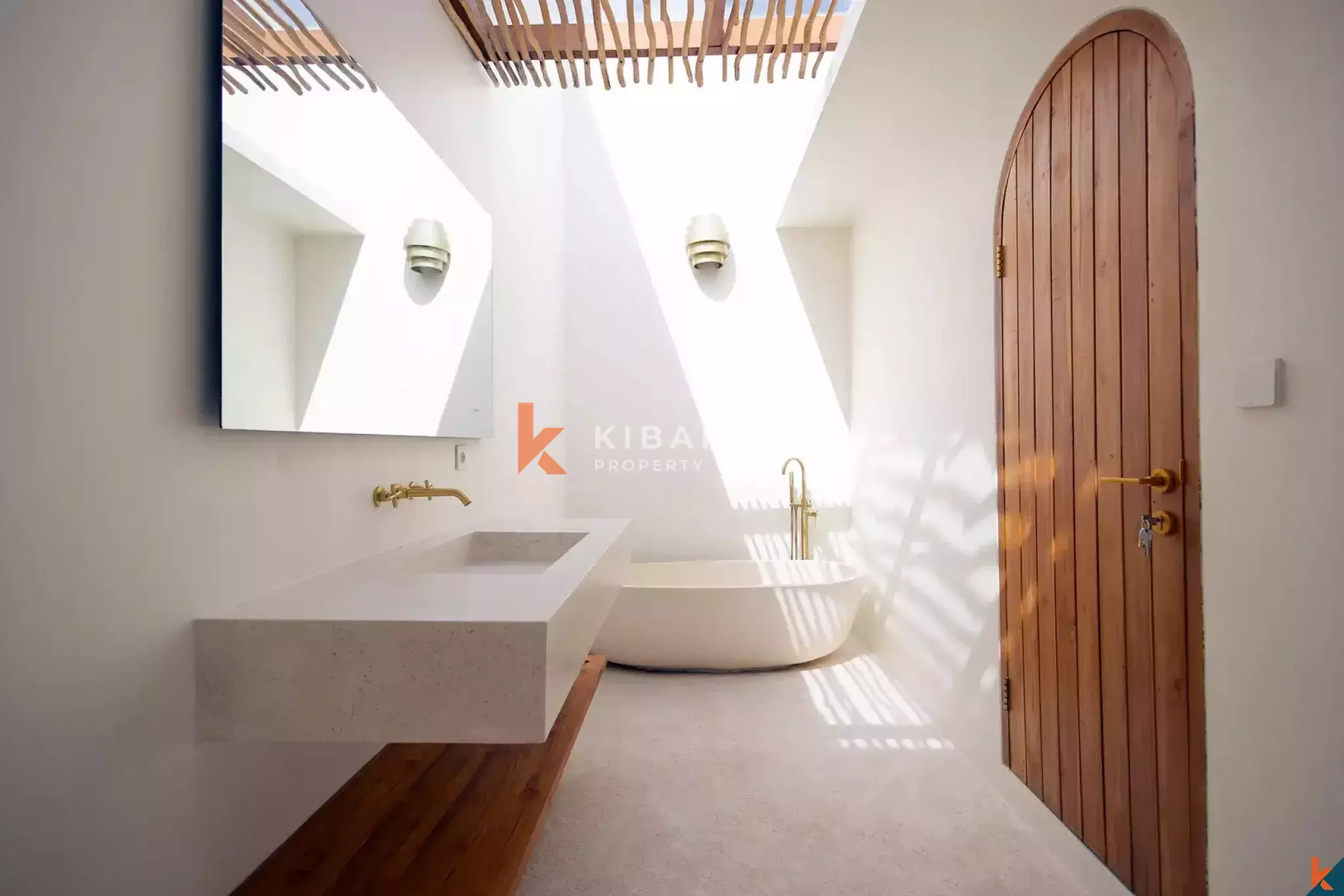 Vila Modern Bali dengan Tiga Kamar Tidur Elegan di Padonan