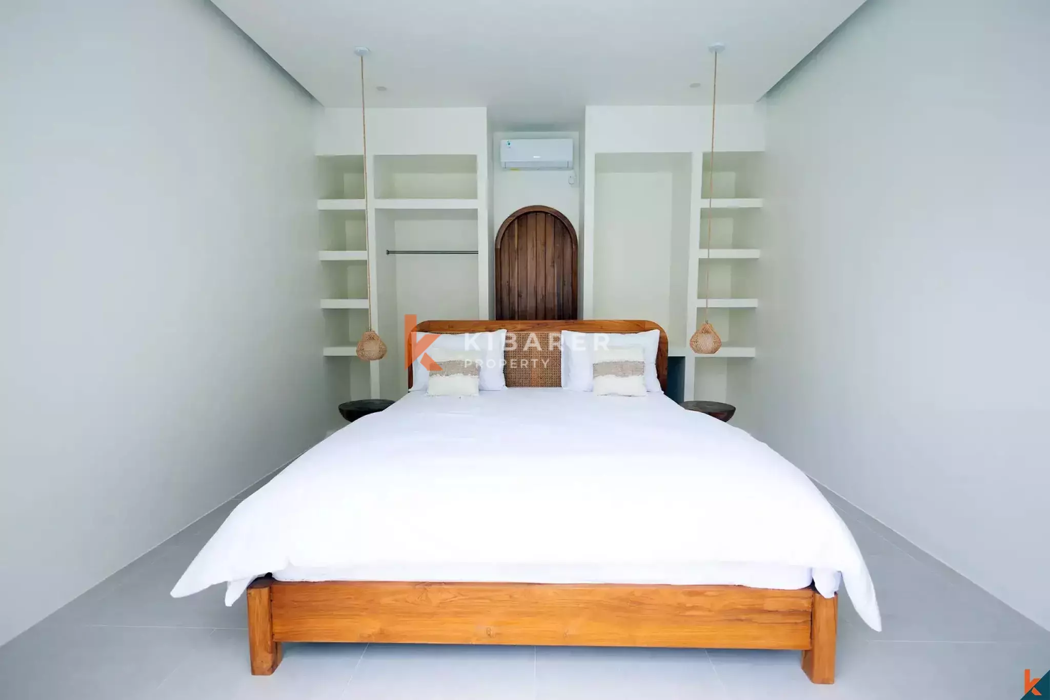 Vila Modern Bali dengan Tiga Kamar Tidur Elegan di Padonan