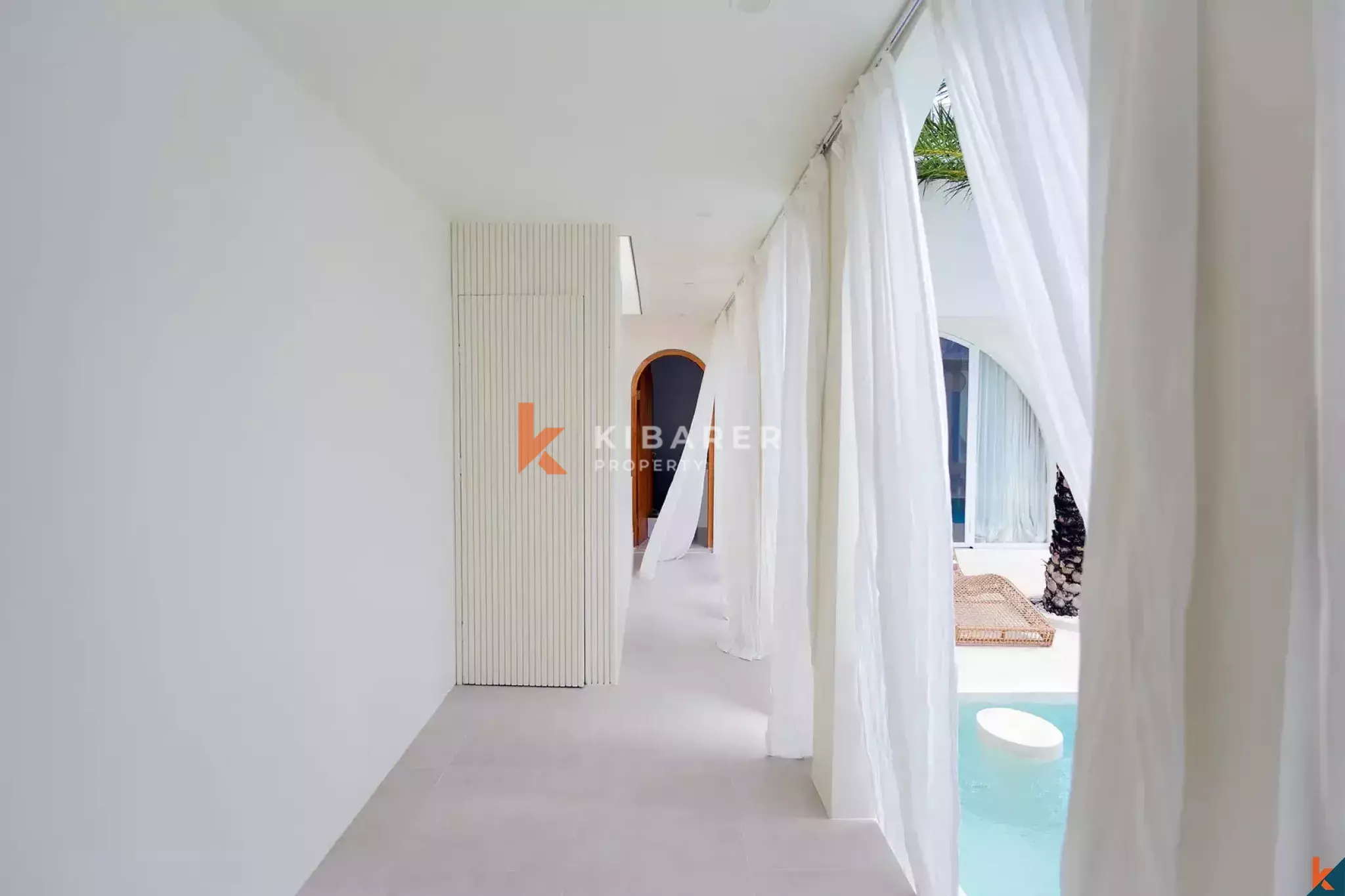 Vila Modern Bali dengan Tiga Kamar Tidur Elegan di Padonan