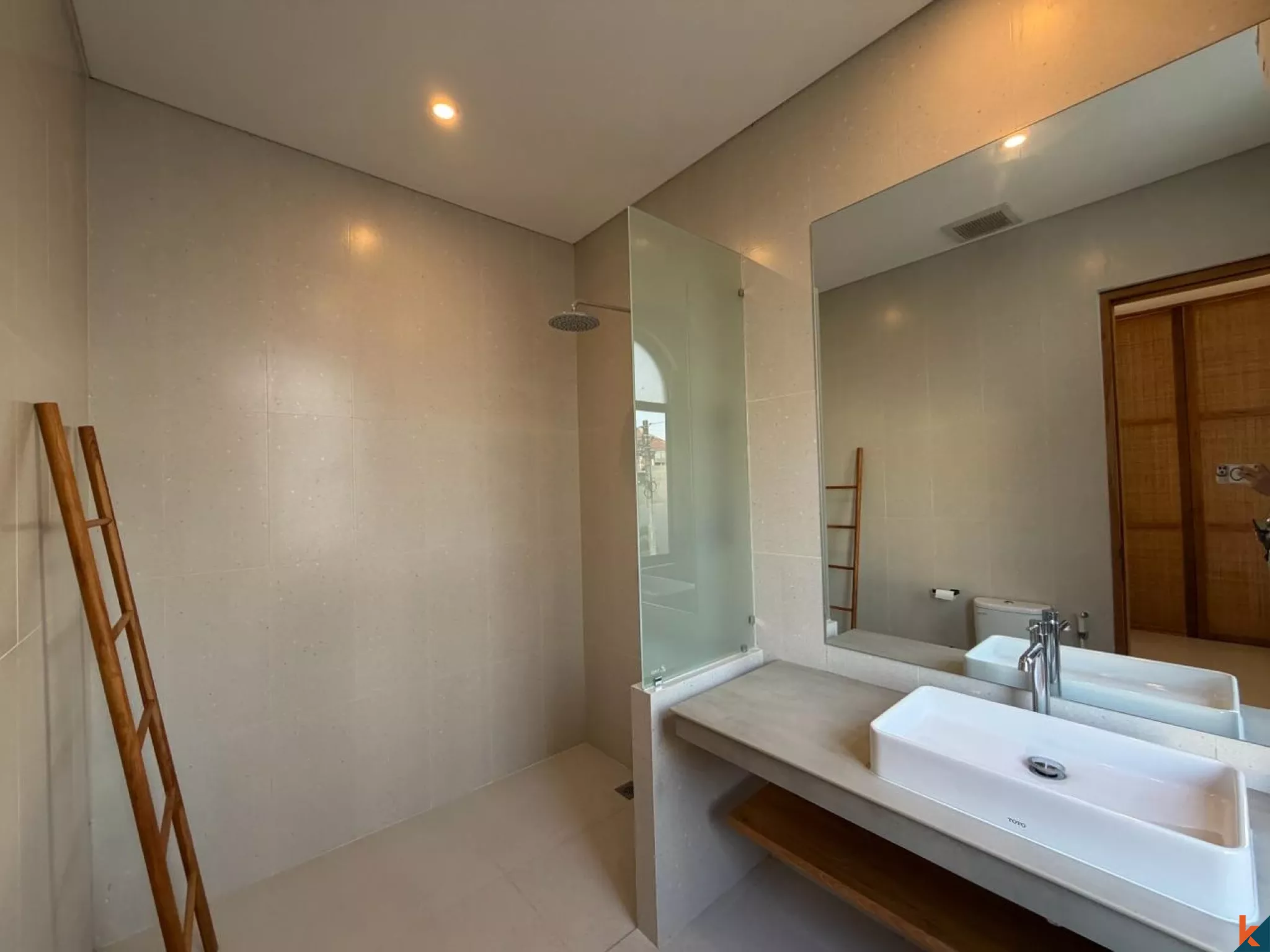 Modern Comfort Two-Bedrooms Enclosed Villa in Peaceful Padonan-Dalung Area
