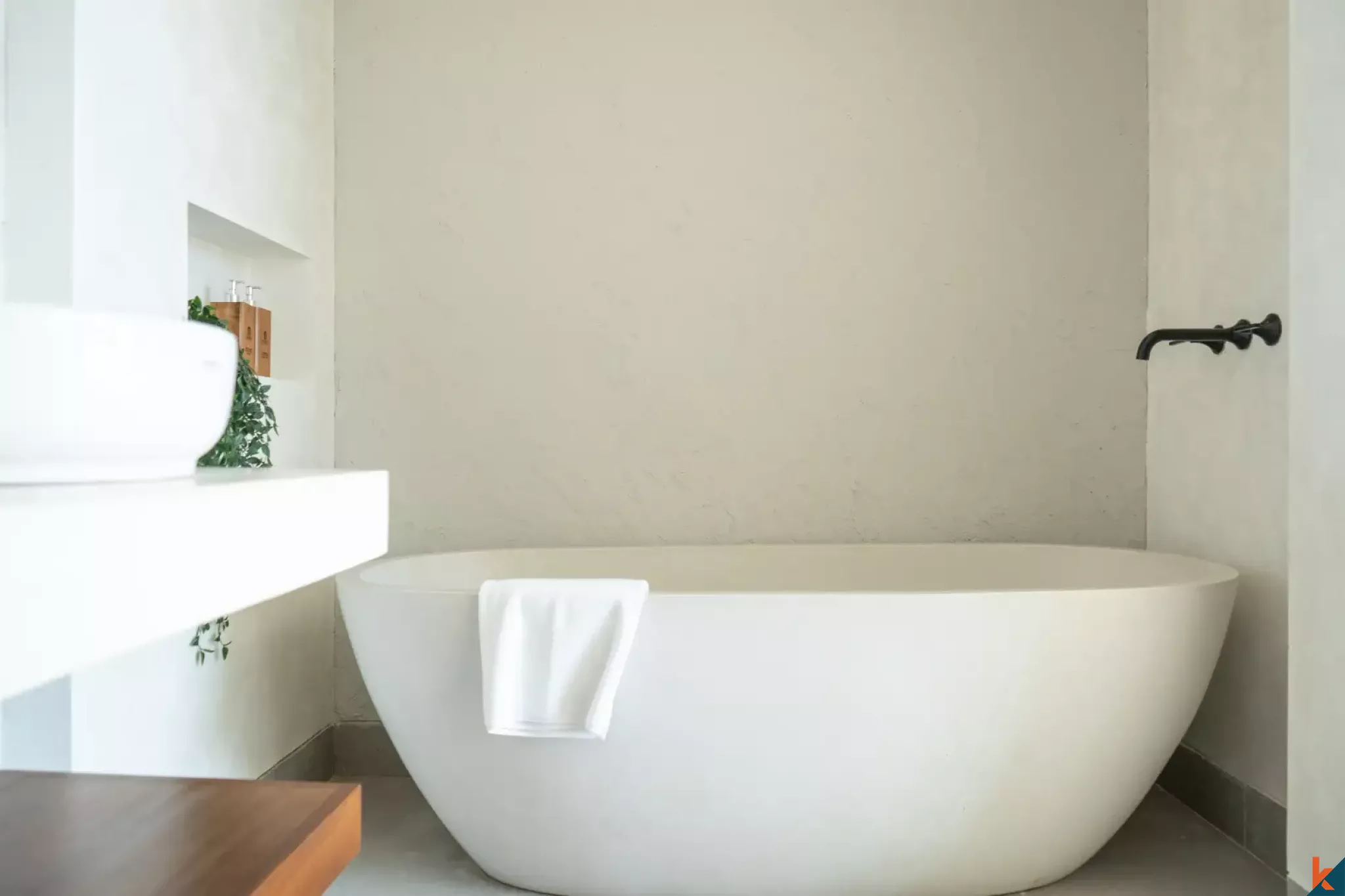 Modern Two Bedroom Family Villa for Lease in Prime Canggu