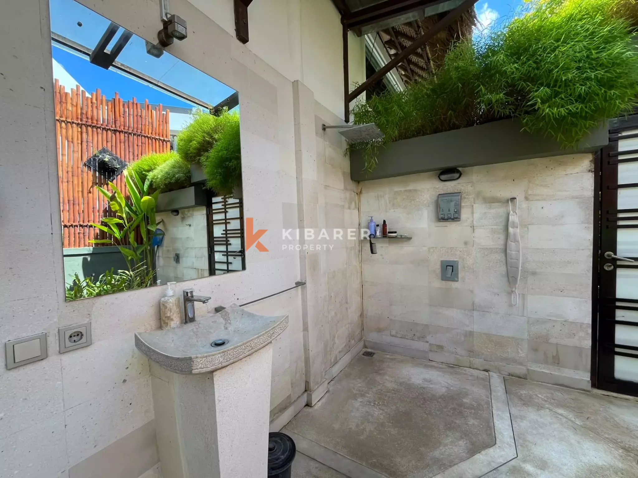 Lovely Serene Two-Bedroom Tropical Villa in the Heart of Umalas
