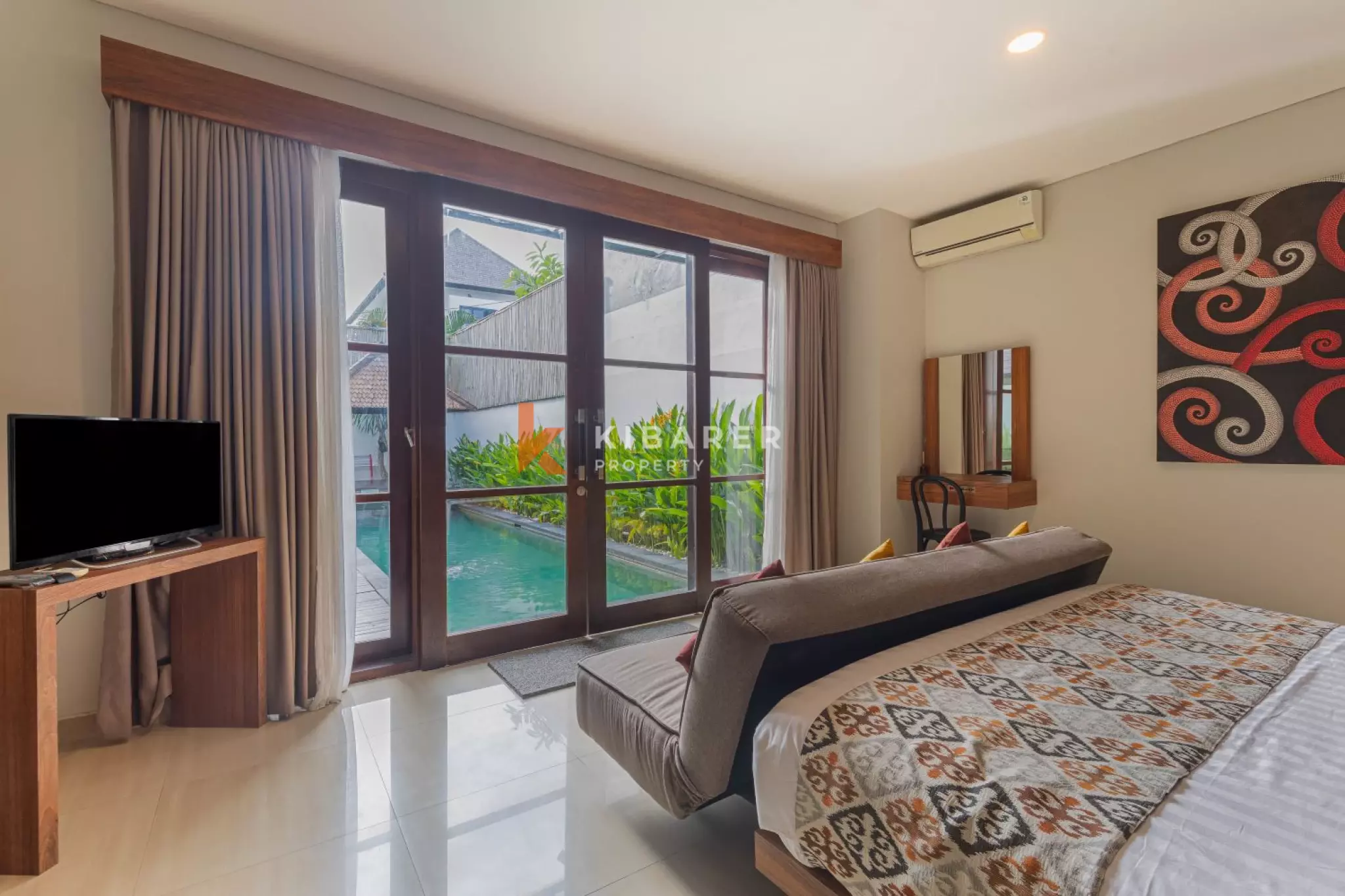 Vila Tamu Tertutup Tiga Kamar Tidur yang Luas di Jimbaran