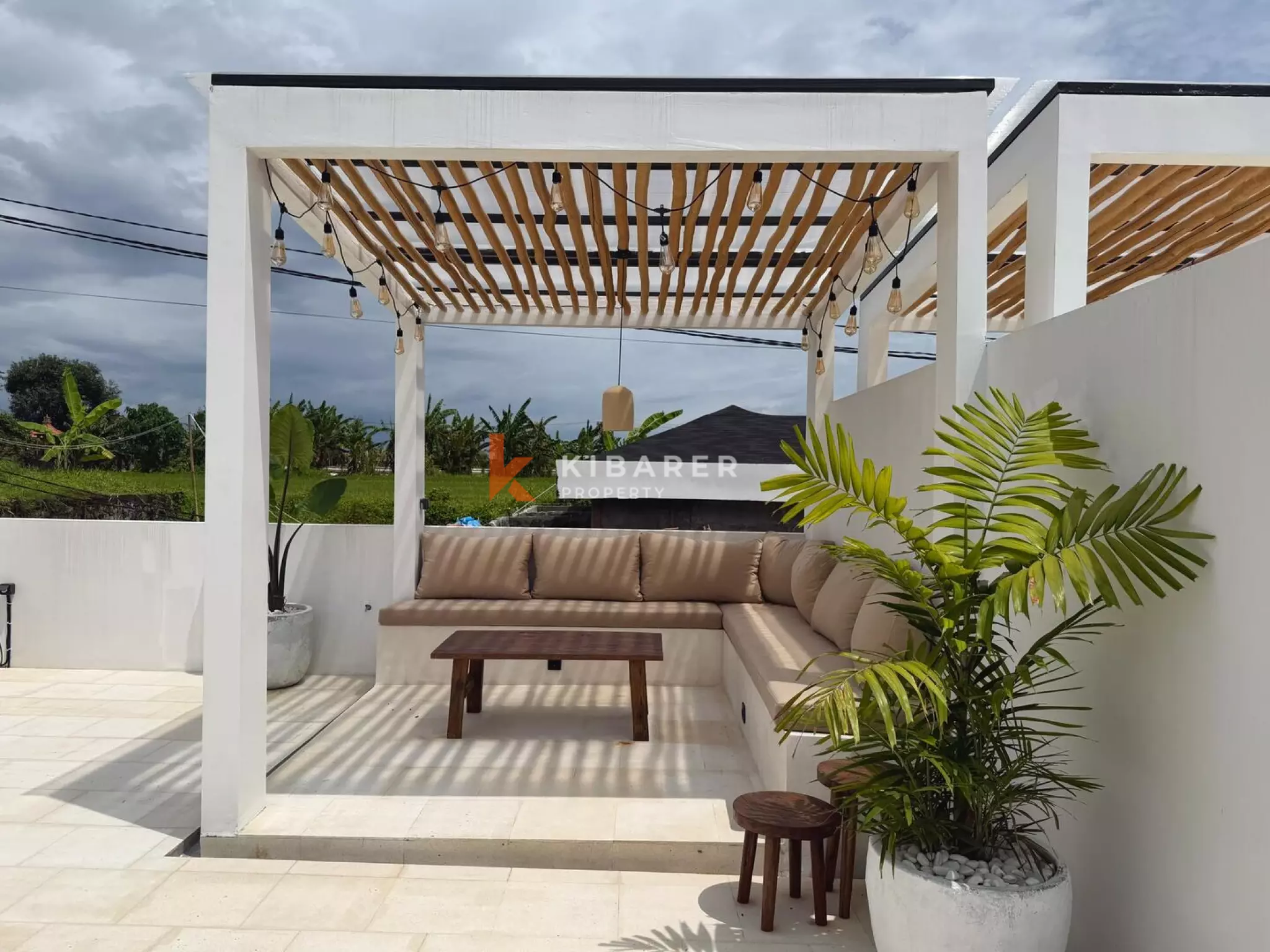 Villa Tropis Satu Kamar Tidur Siap Disewakan di Tumbak Bayuh
