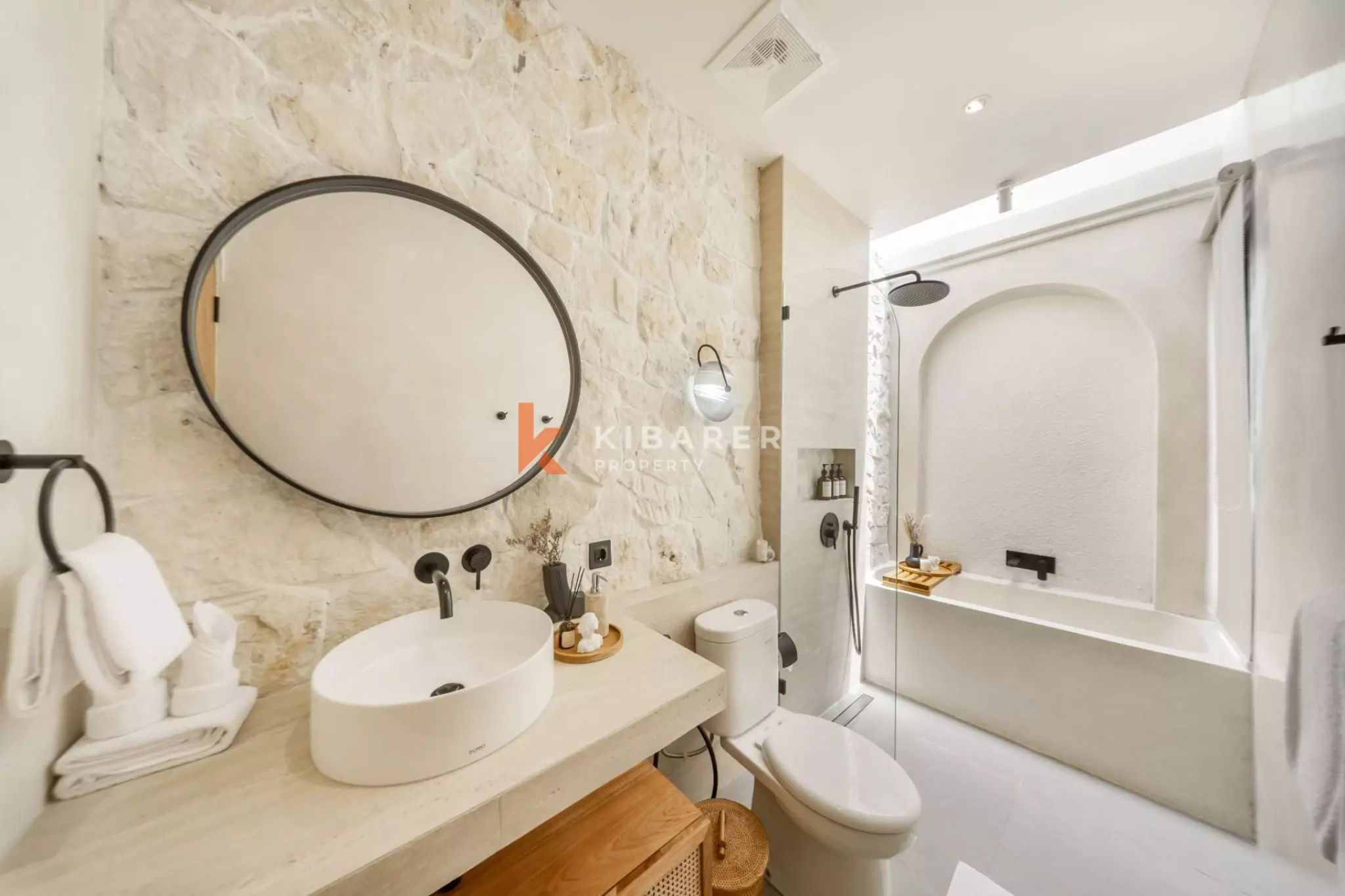 Chic Two Bedroom Villa with Enclosed Living in Up and Coming Padonan