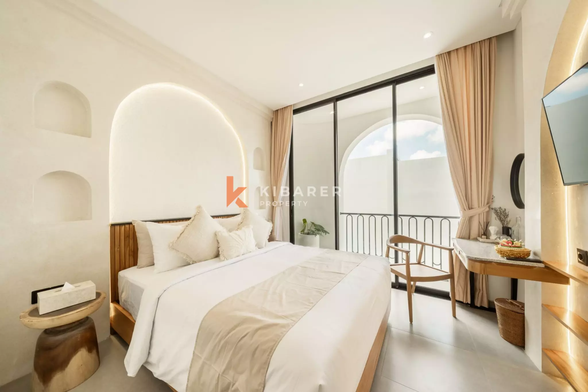 Chic Two Bedroom Villa with Enclosed Living in Up and Coming Padonan