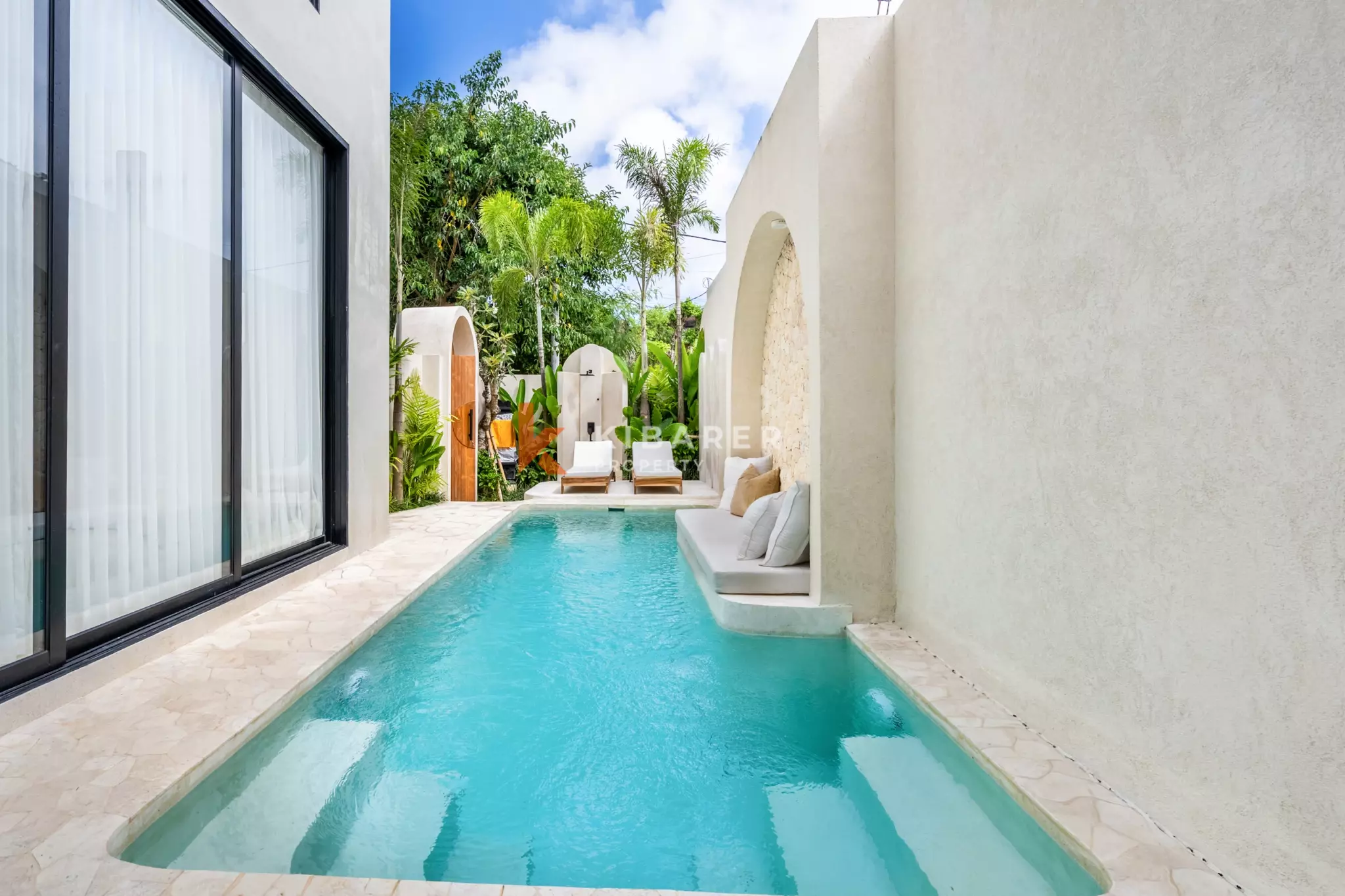 Elegant Family Four-Bedrooms Villa with Dual Kitchens in Ungasan