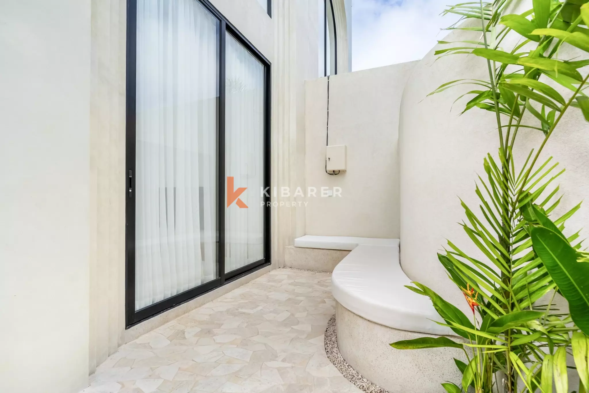 Elegant Family Four-Bedrooms Villa with Dual Kitchens in Ungasan