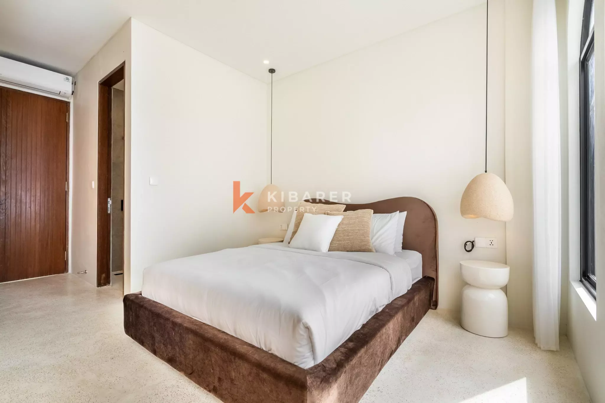Elegant Family Four-Bedrooms Villa with Dual Kitchens in Ungasan