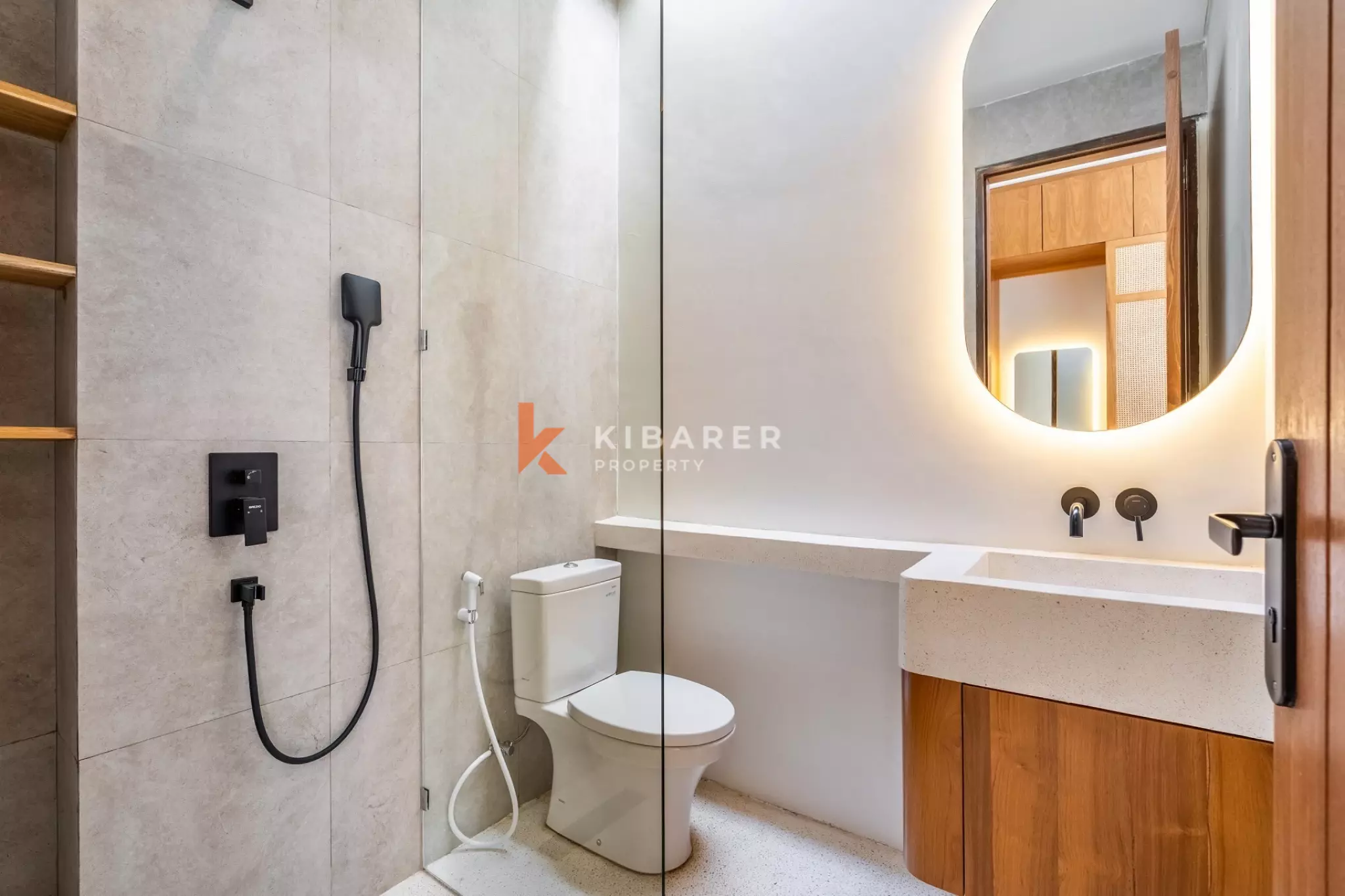 Elegant Family Four-Bedrooms Villa with Dual Kitchens in Ungasan