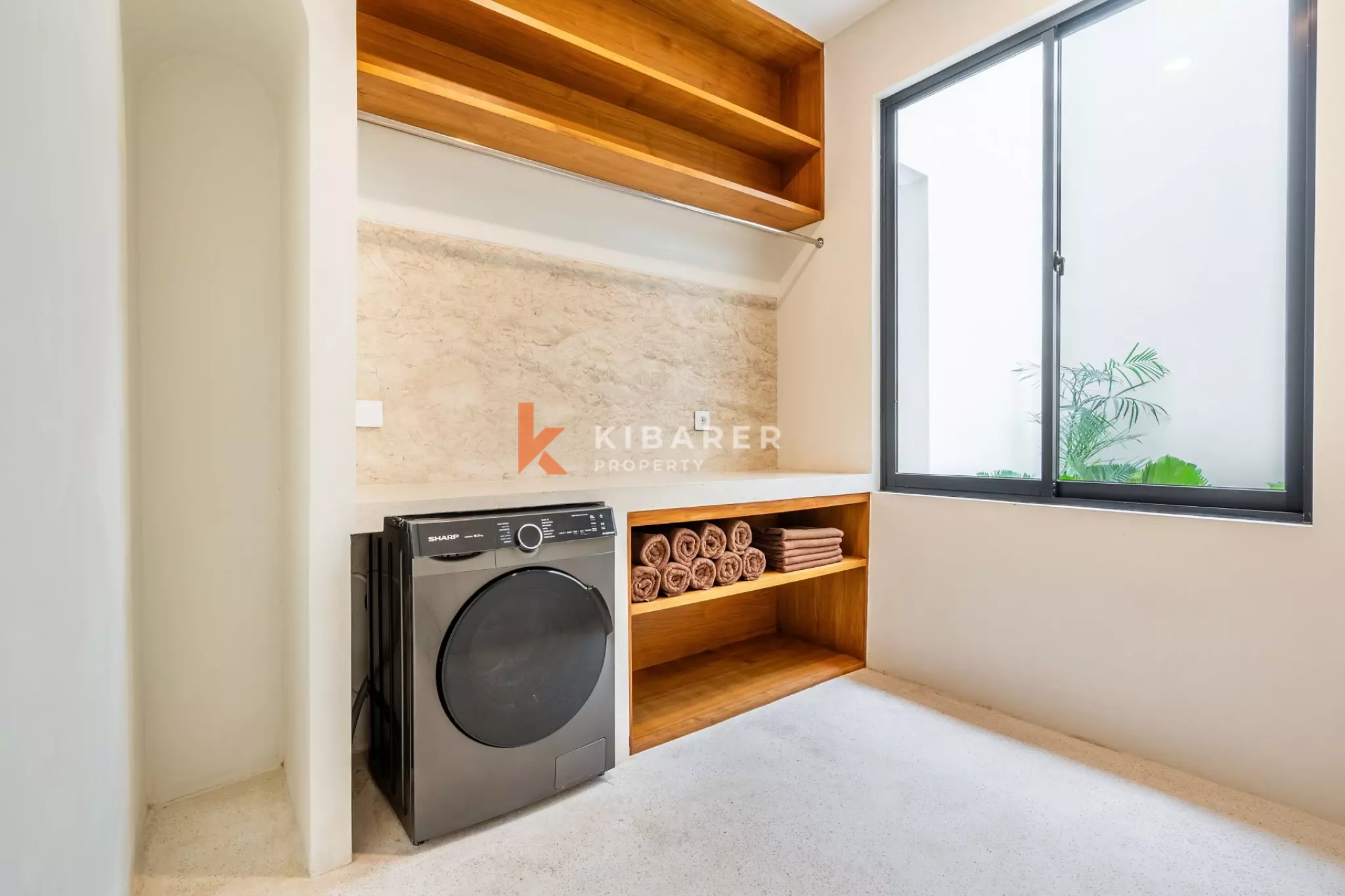 Elegant Family Four-Bedrooms Villa with Dual Kitchens in Ungasan