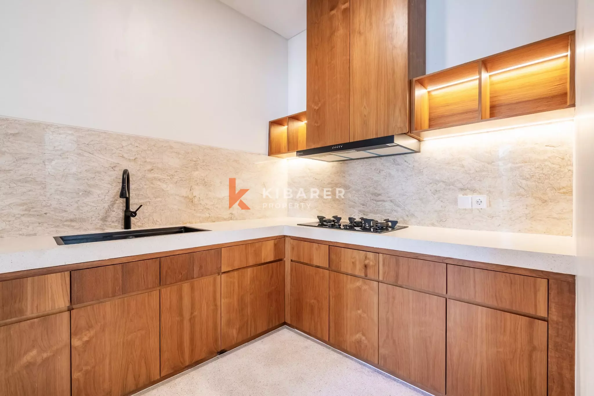 Elegant Family Four-Bedrooms Villa with Dual Kitchens in Ungasan