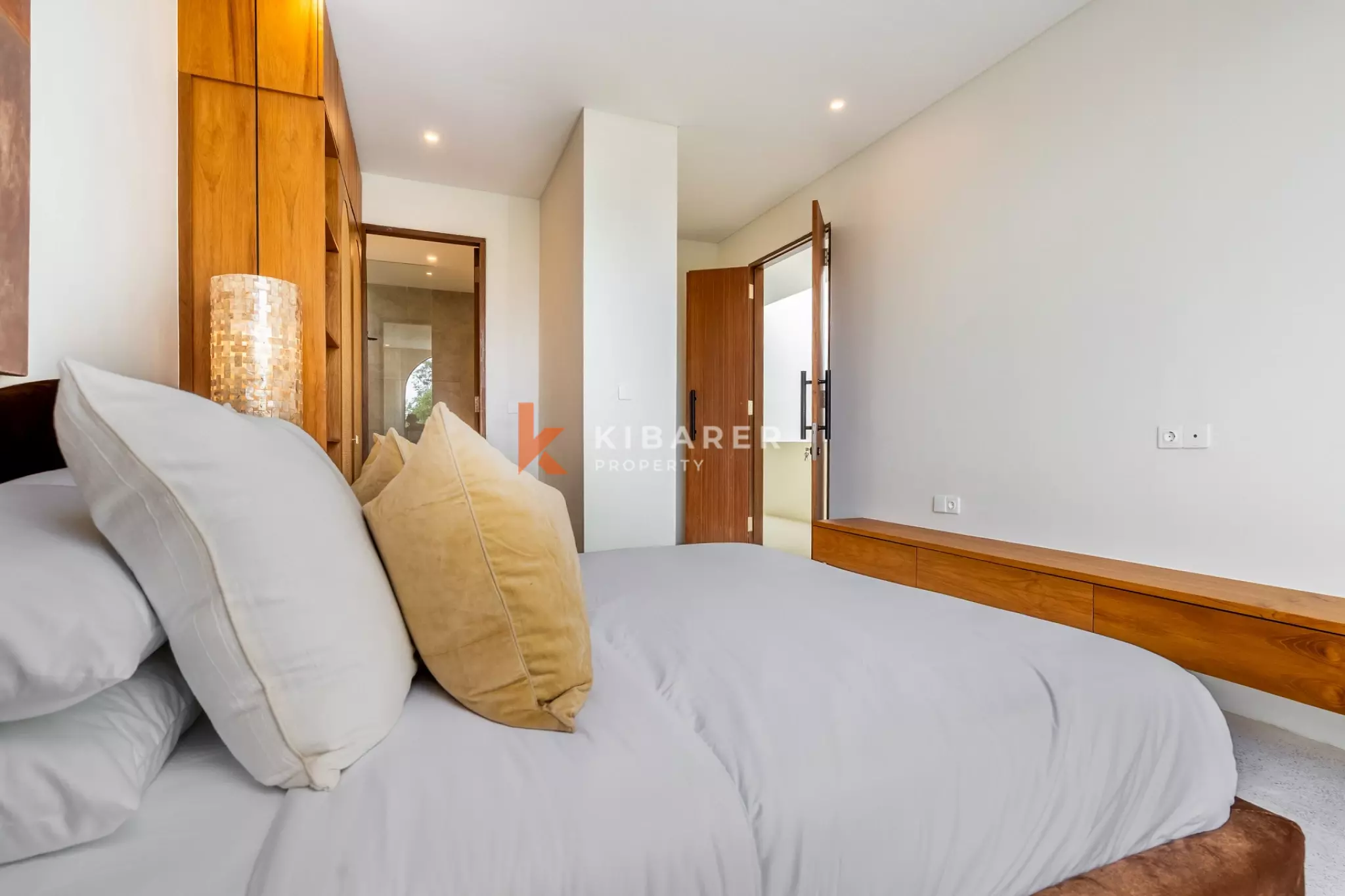 Elegant Family Four-Bedrooms Villa with Dual Kitchens in Ungasan