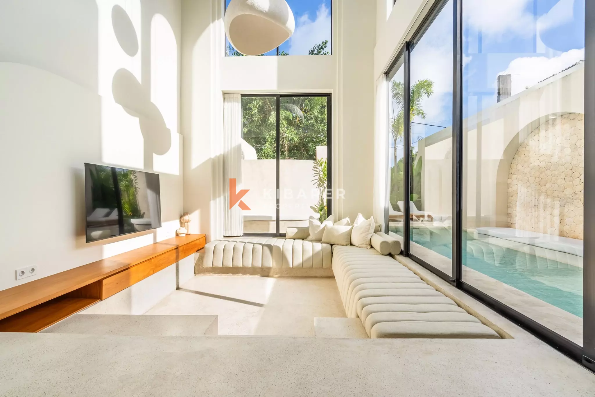 Elegant Family Four-Bedrooms Villa with Dual Kitchens in Ungasan