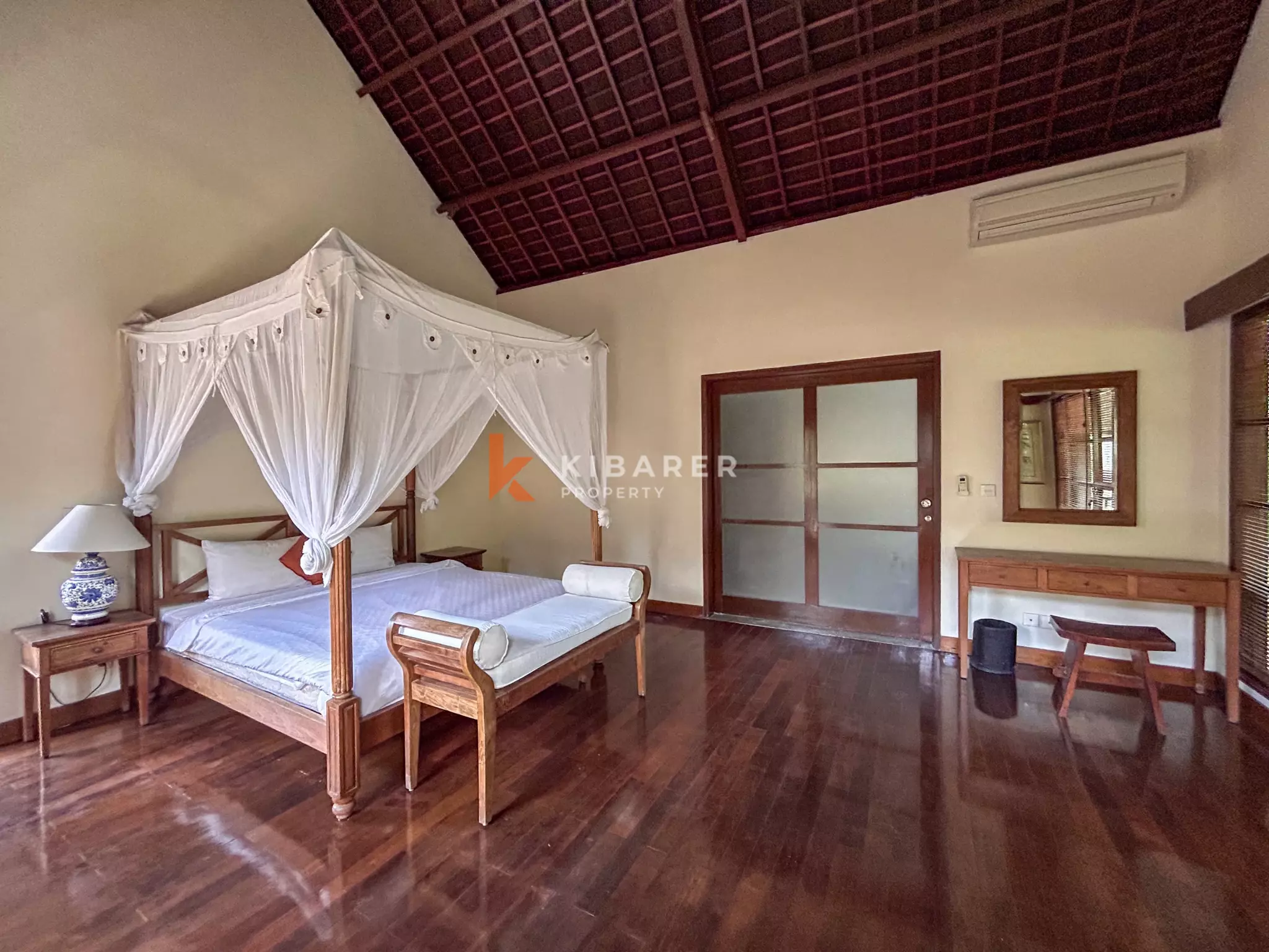 Elegant Four-Bedroom Tropical Oasis with Lush Garden and Private Pool in Umalas