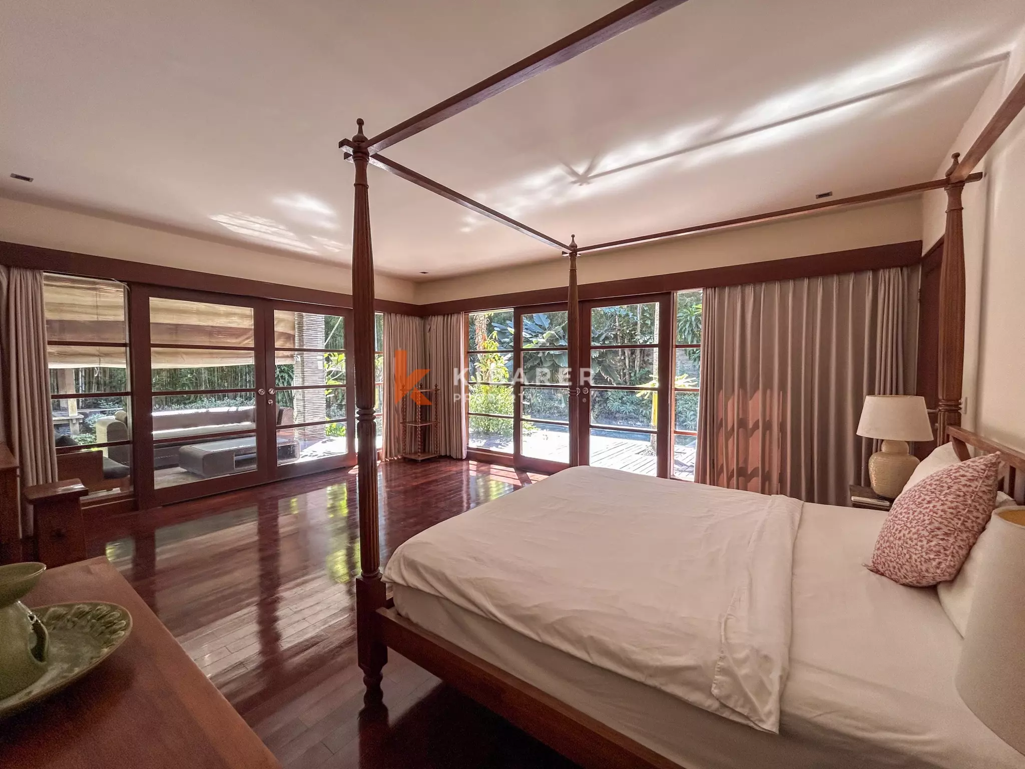 Elegant Four-Bedroom Tropical Oasis with Lush Garden and Private Pool in Umalas