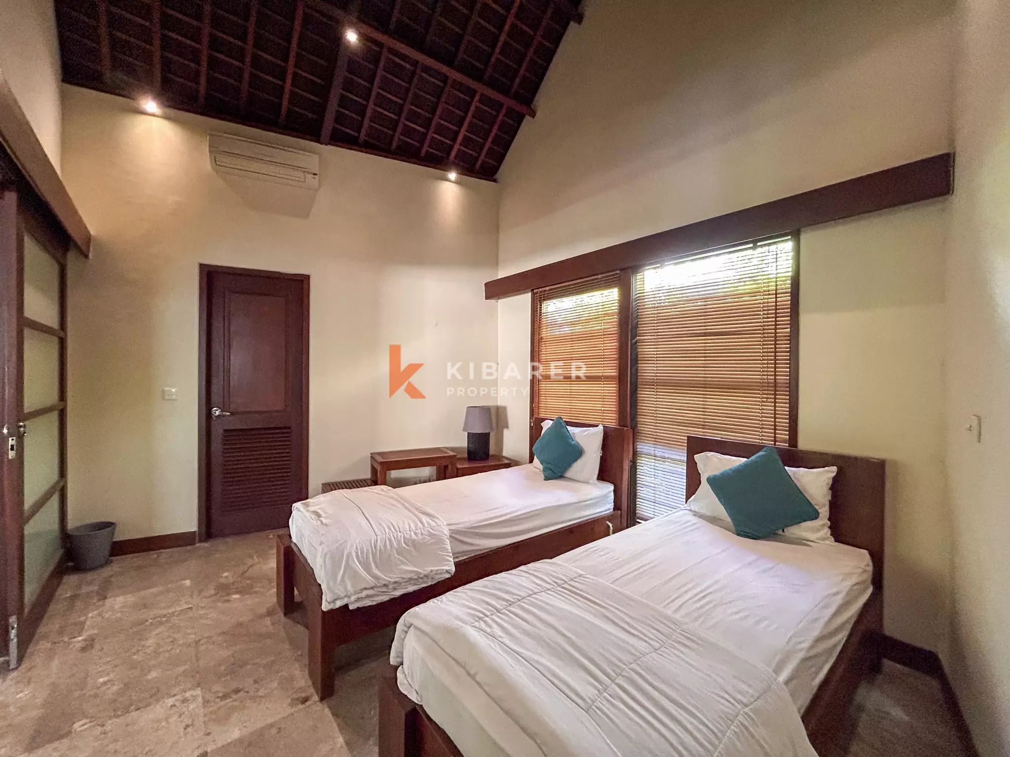 Elegant Four-Bedroom Tropical Oasis with Lush Garden and Private Pool in Umalas