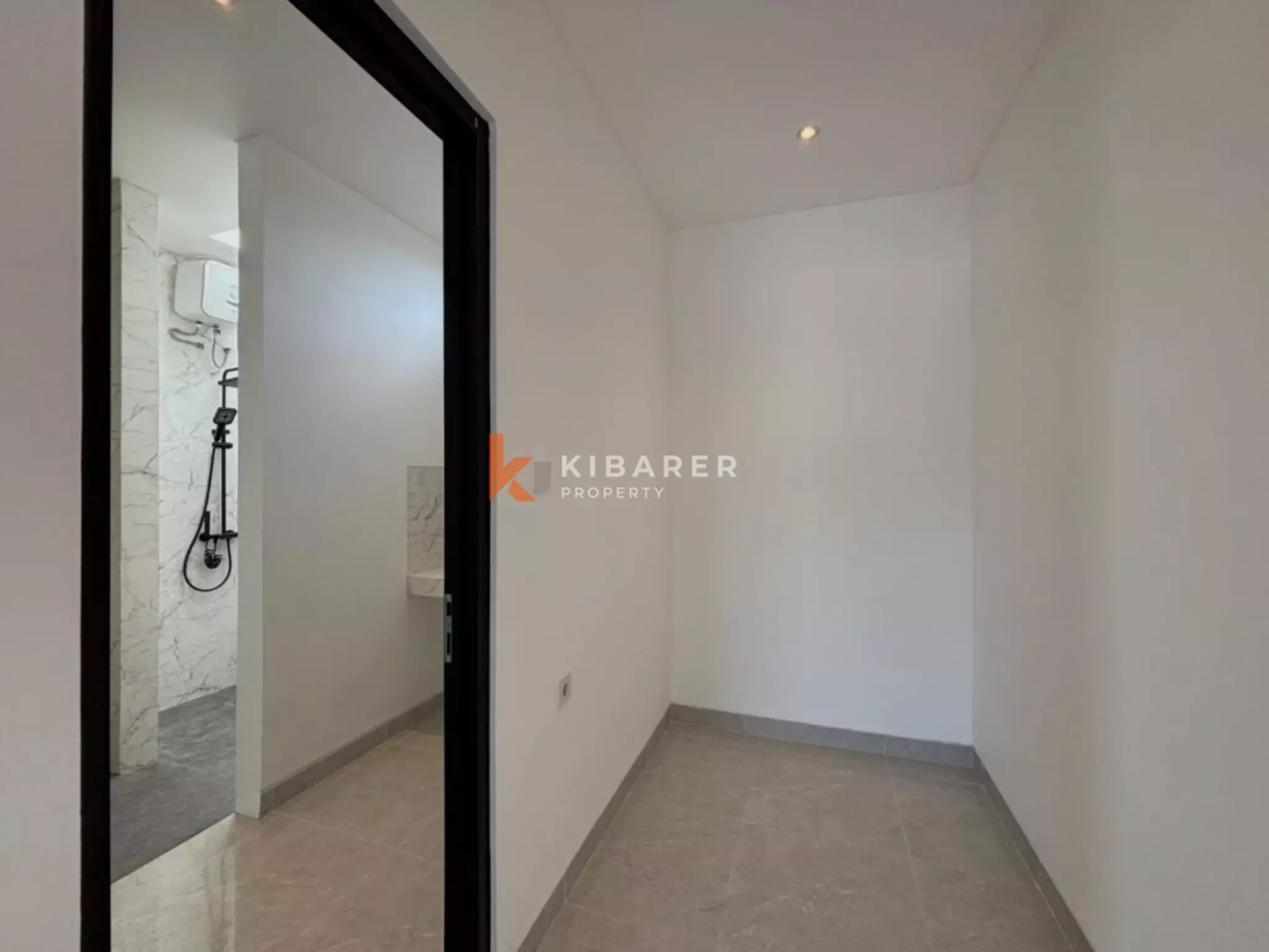 Villa moderne non meublée de 2 chambres idéale pour une résidence principale à Berawa
