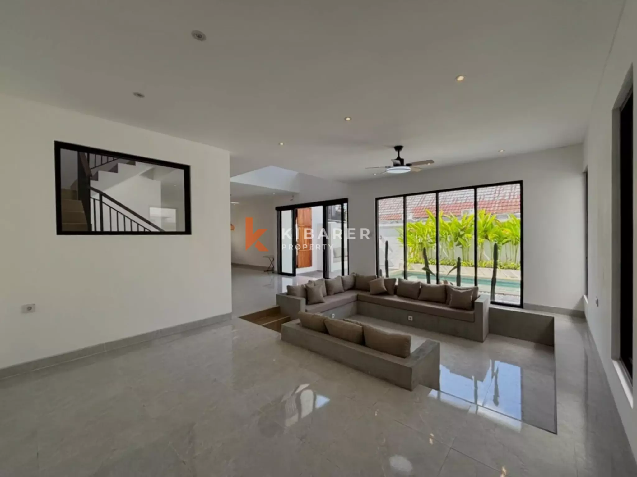 Villa moderne non meublée de 2 chambres idéale pour une résidence principale à Berawa