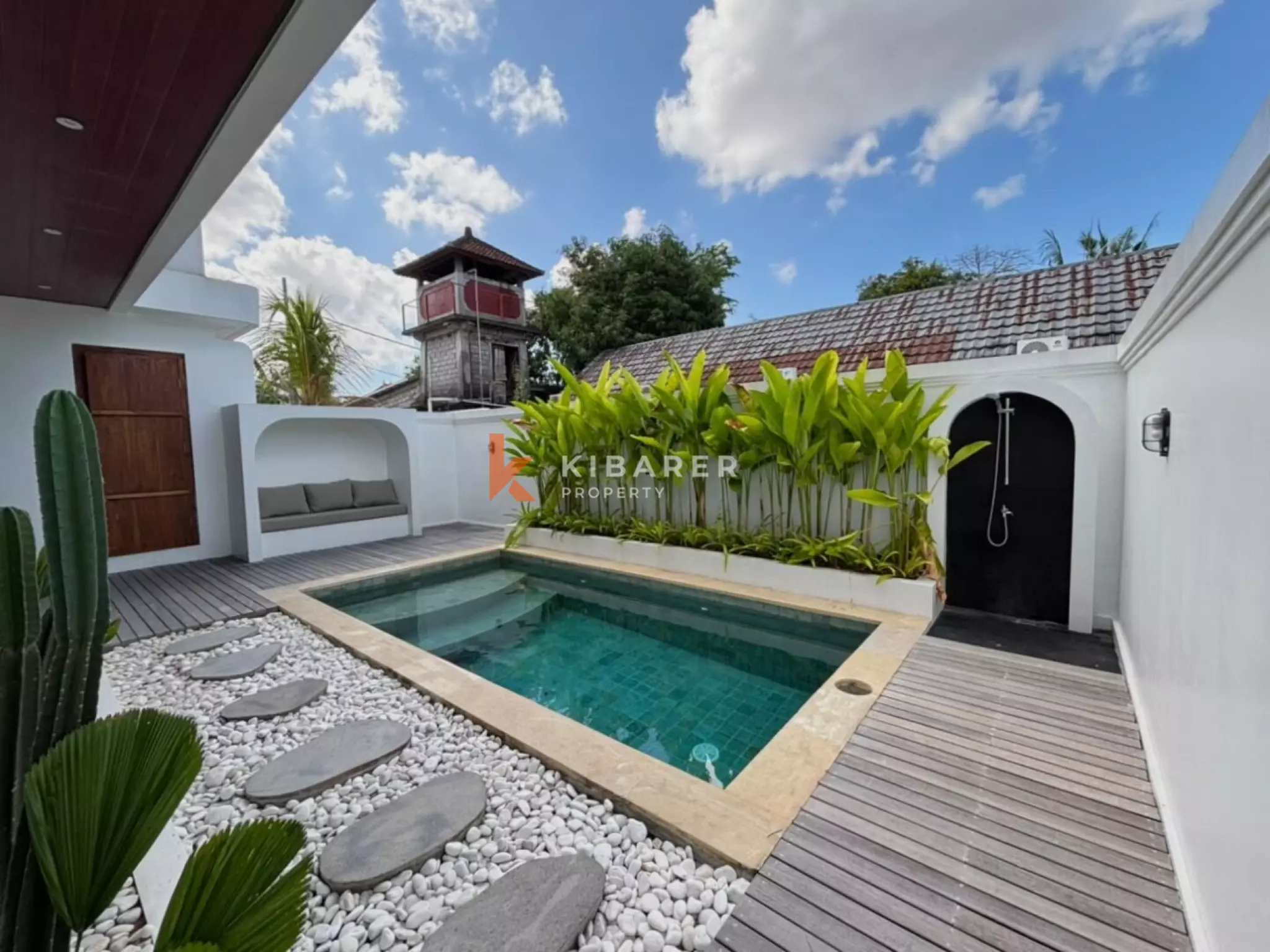 Villa moderne non meublée de 2 chambres idéale pour une résidence principale à Berawa