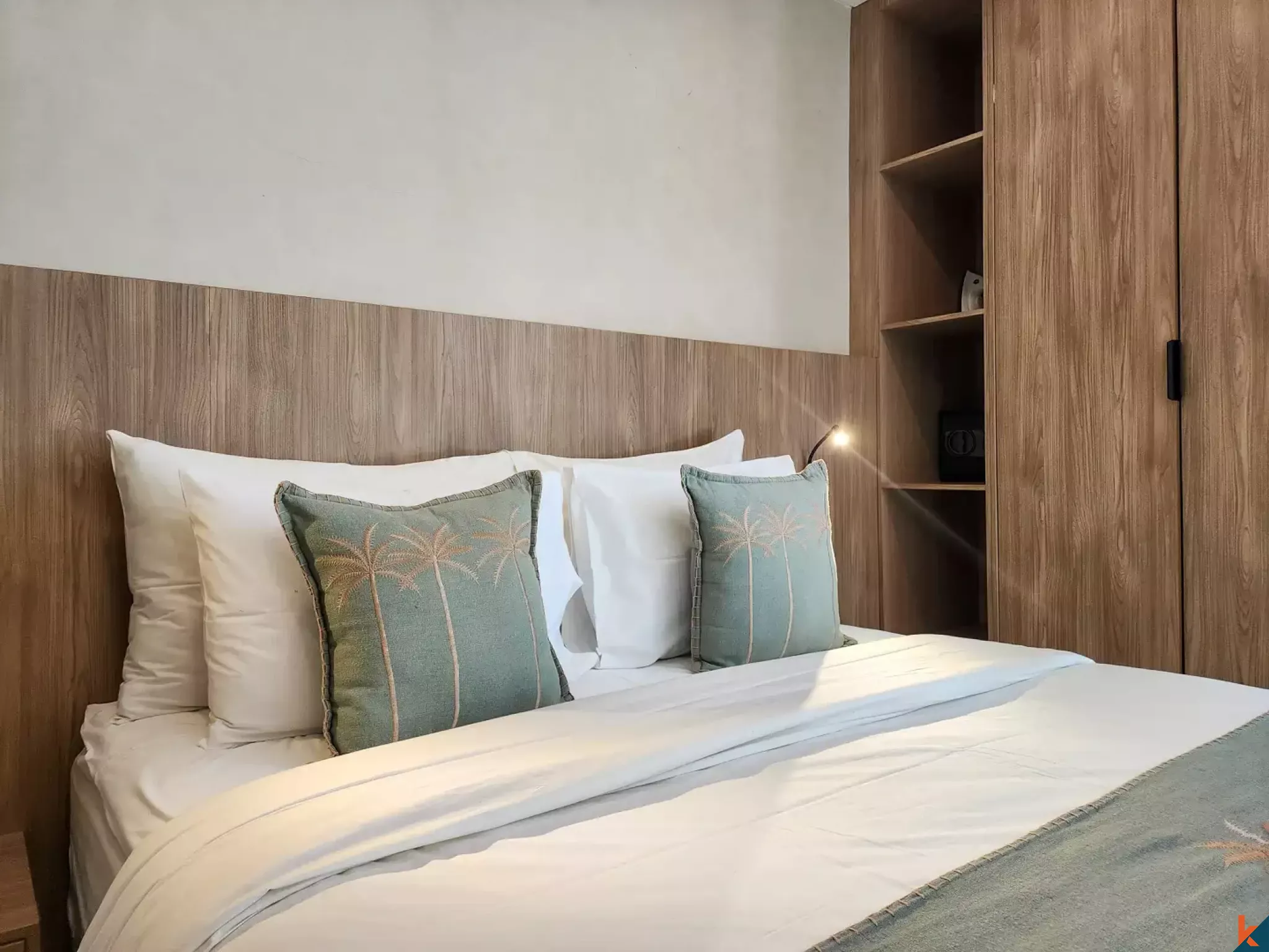One bedroom loft style leasehold property in fashionable Bingin area