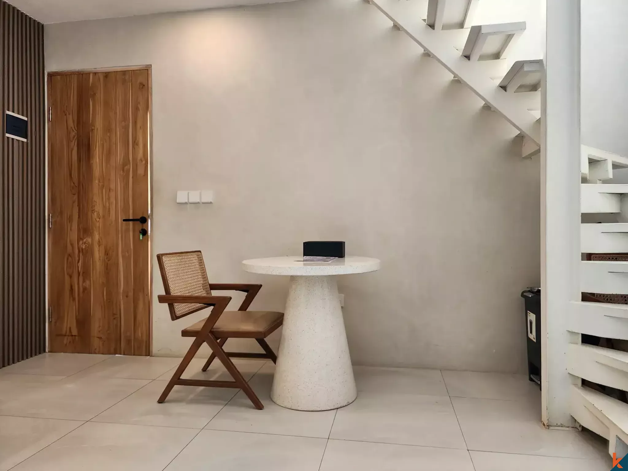 One bedroom loft style leasehold property in fashionable Bingin area