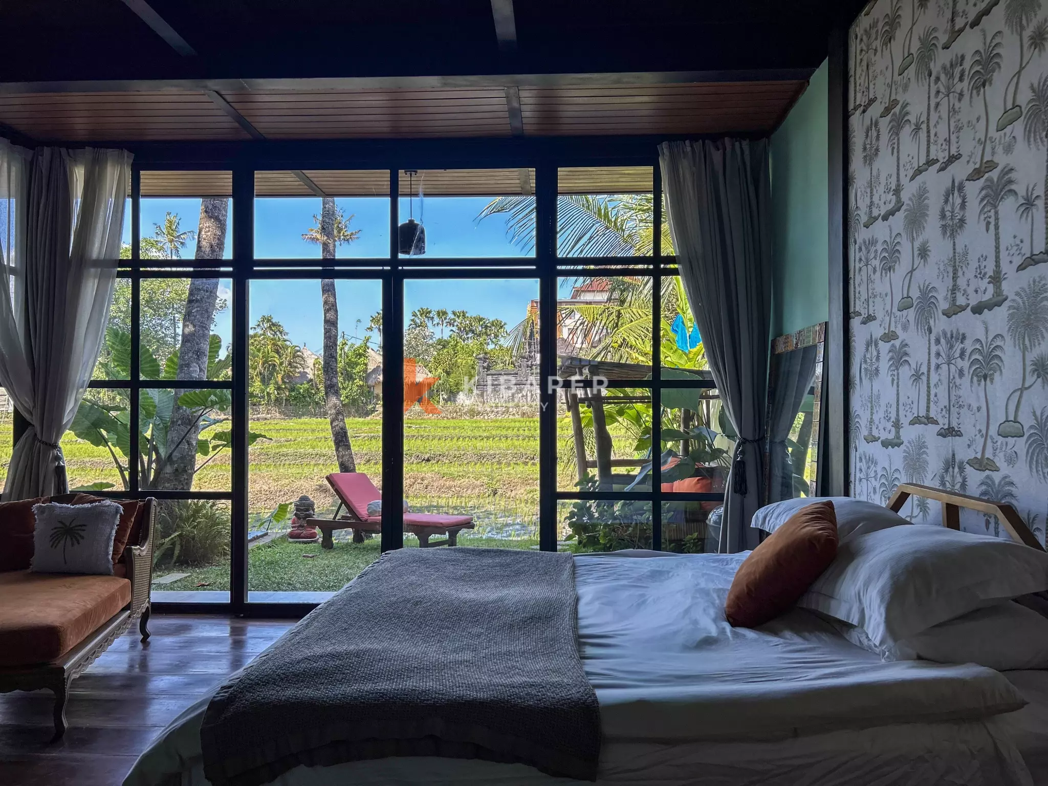 Élégante villa tropicale sur deux niveaux avec piscine privée à Seseh