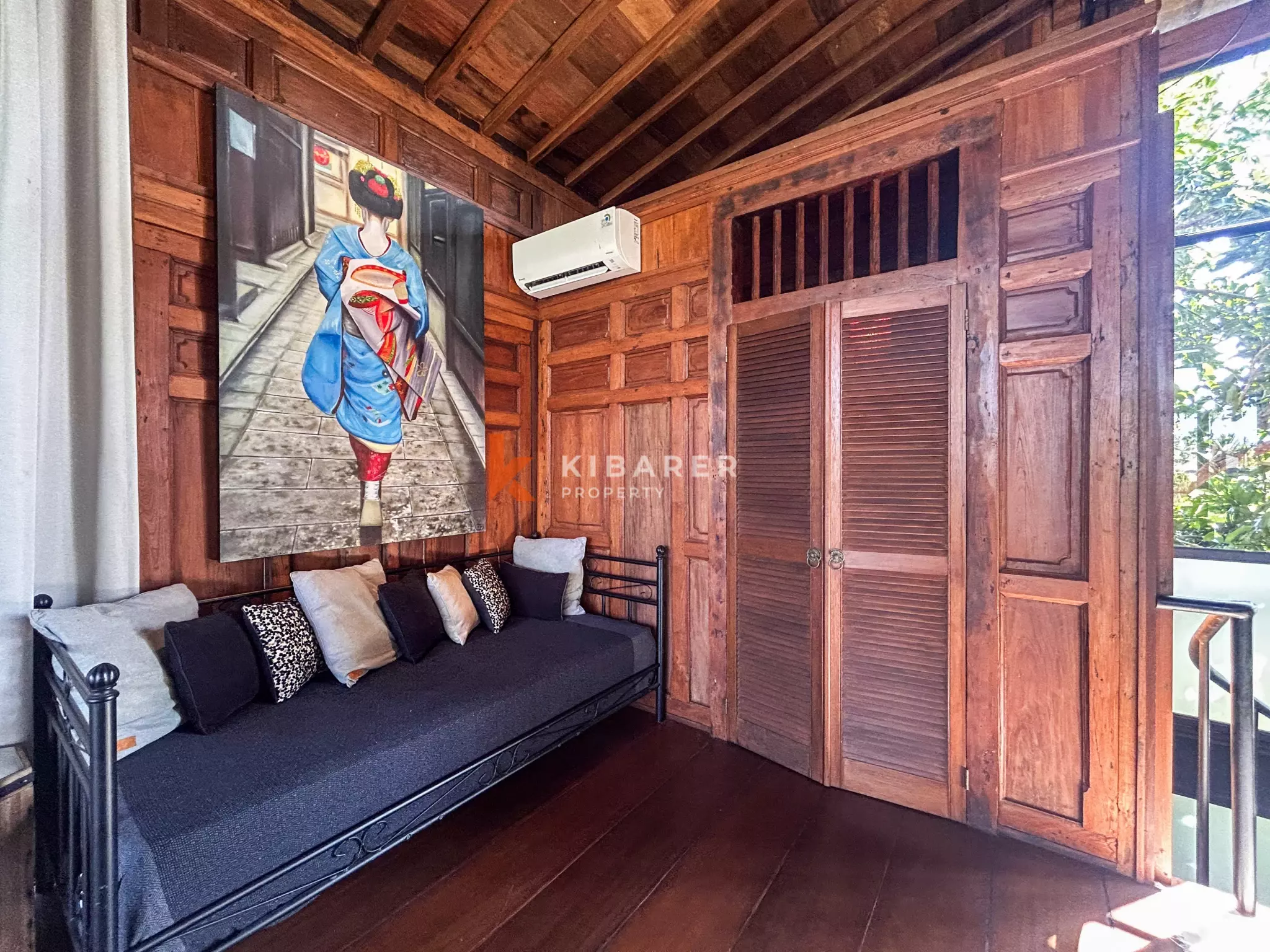 Élégante villa tropicale sur deux niveaux avec piscine privée à Seseh