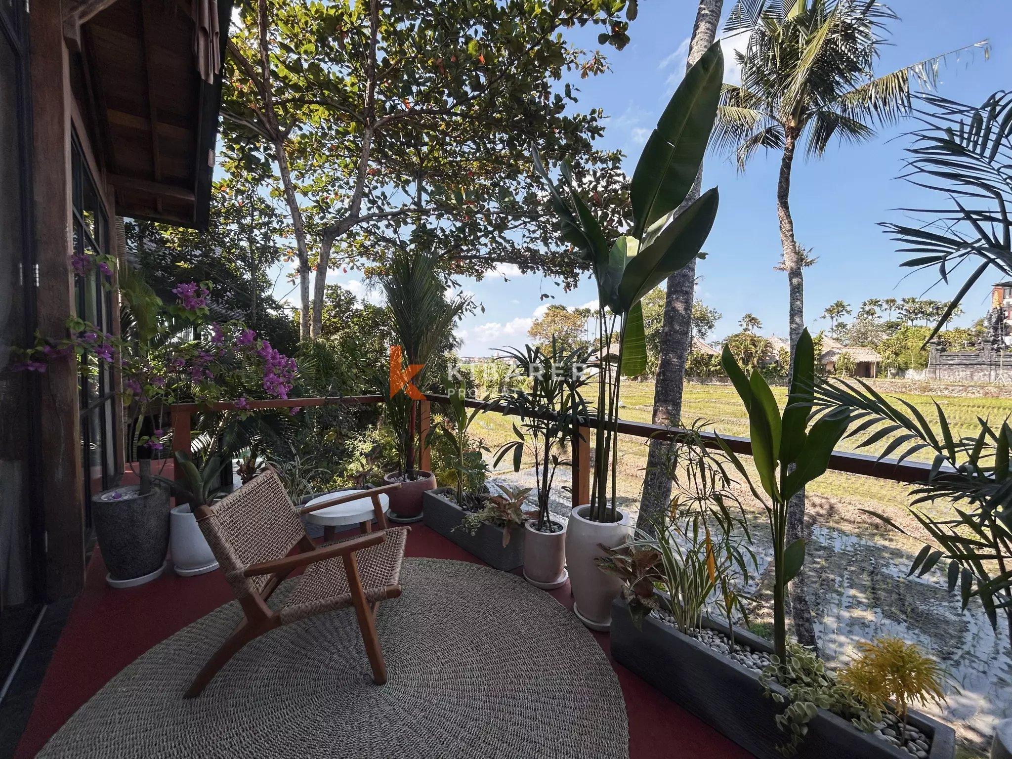 Élégante villa tropicale sur deux niveaux avec piscine privée à Seseh