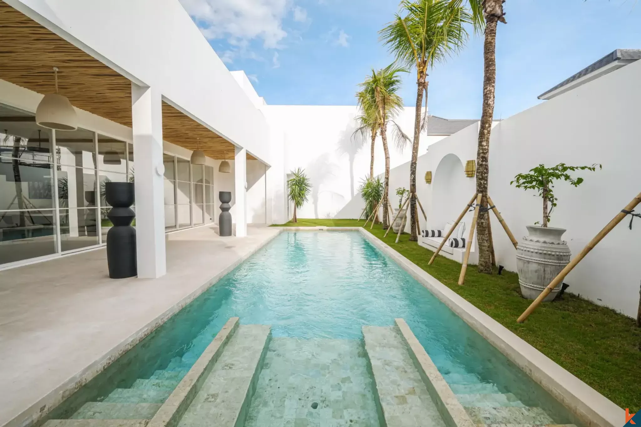 Villa de luxe de quatre chambres à louer à Sanur, en bord de mer